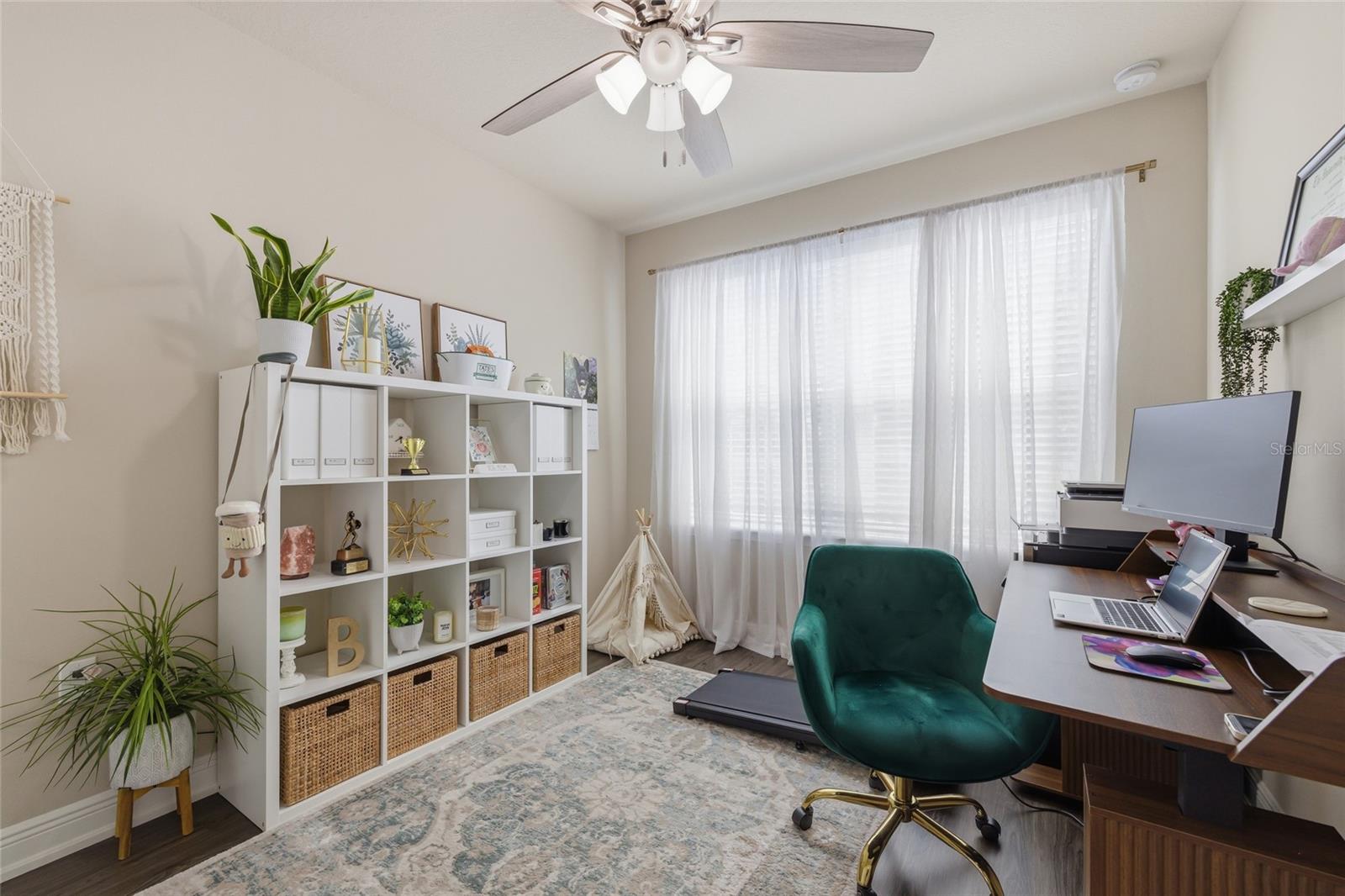 Image 30 of 42 For 2407 North B Street 1