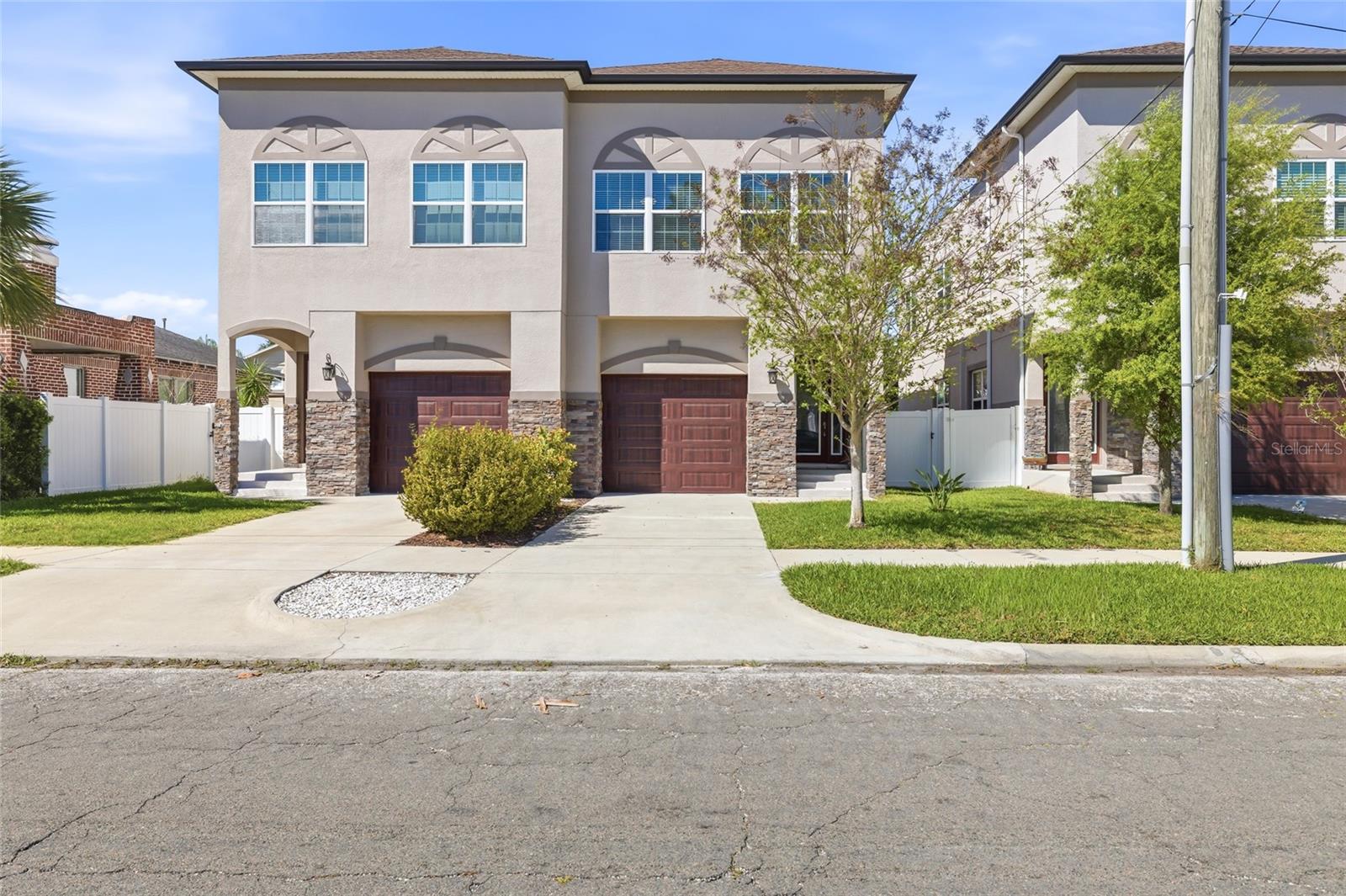 Image 41 of 42 For 2407 North B Street 1