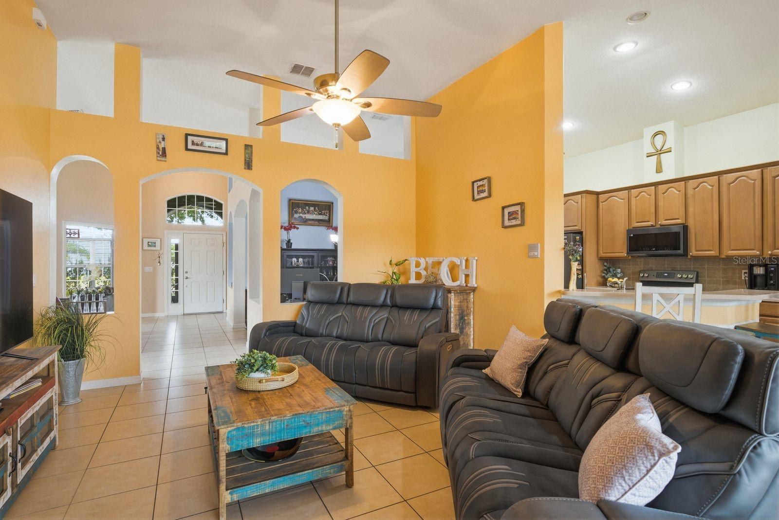 Image 19 of 71 For 2423 Triggerfish Court
