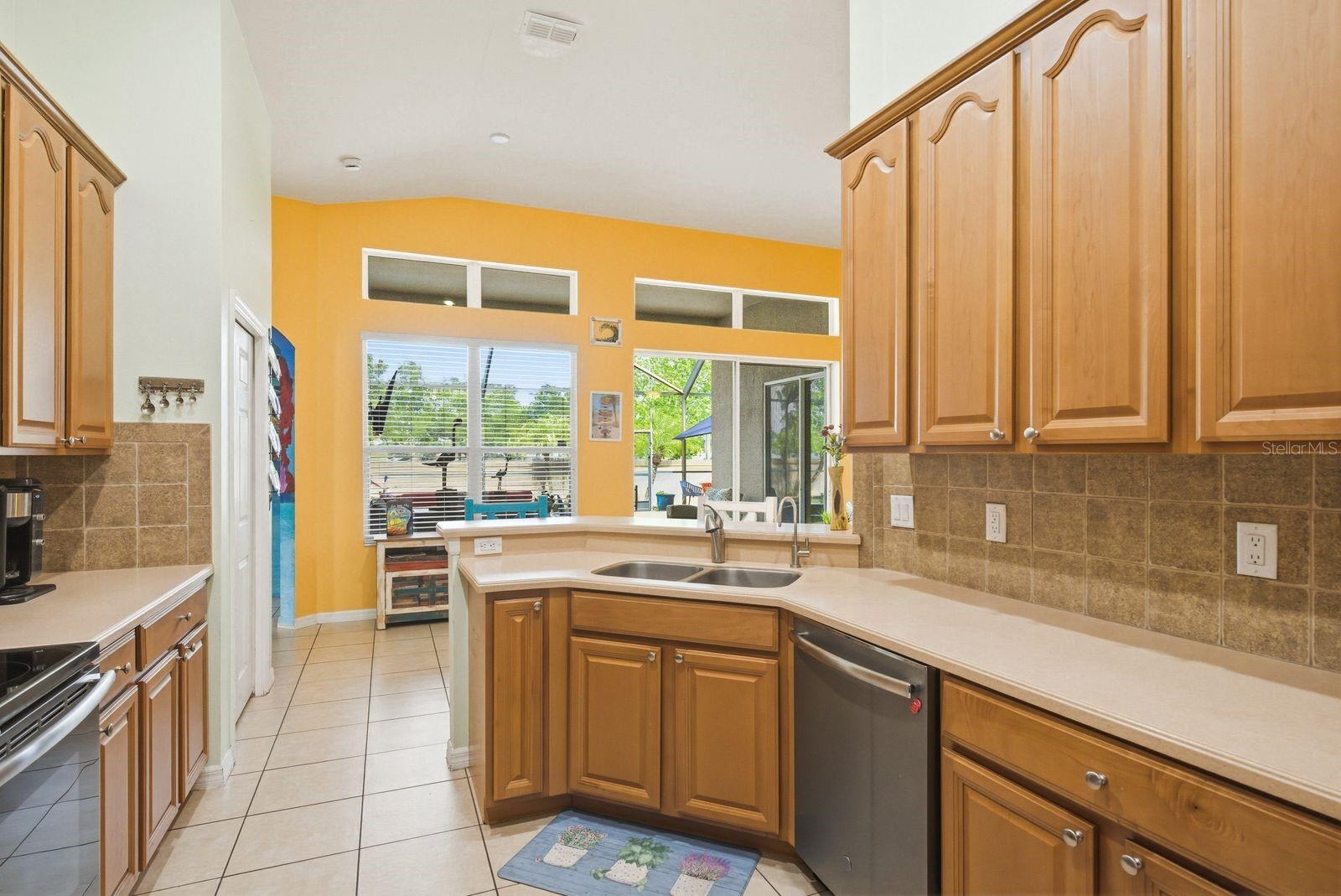 Image 8 of 71 For 2423 Triggerfish Court