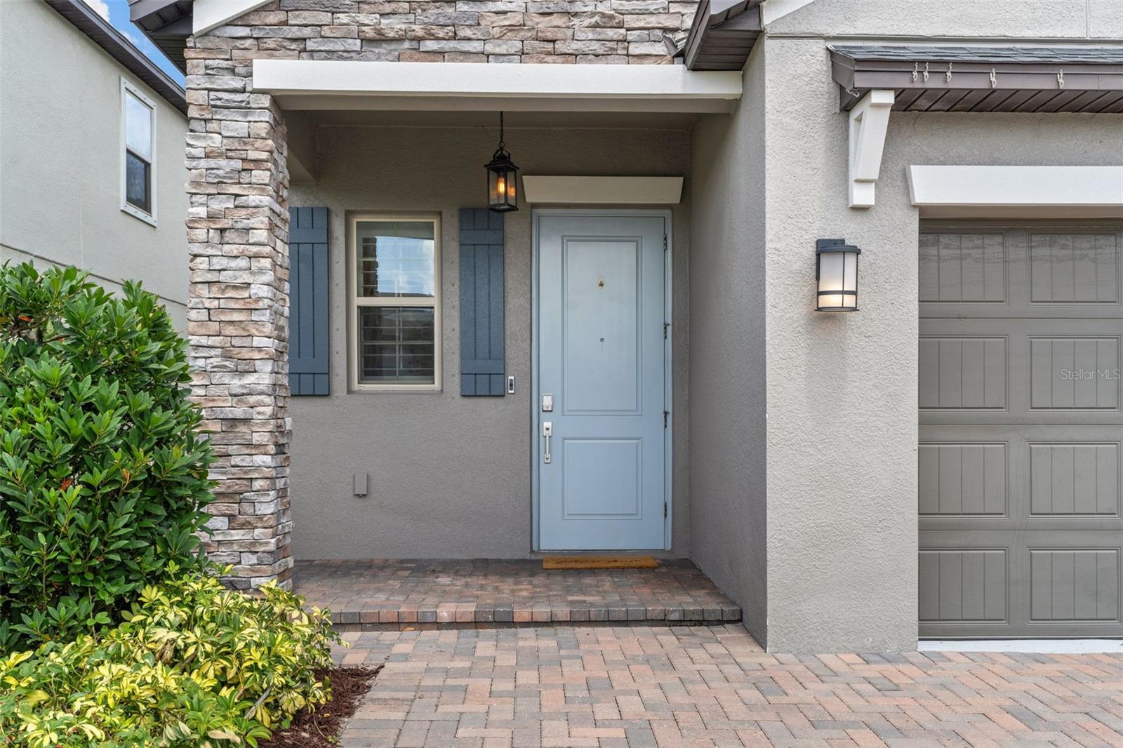 Image 2 of 52 For 4345 Cadence Loop