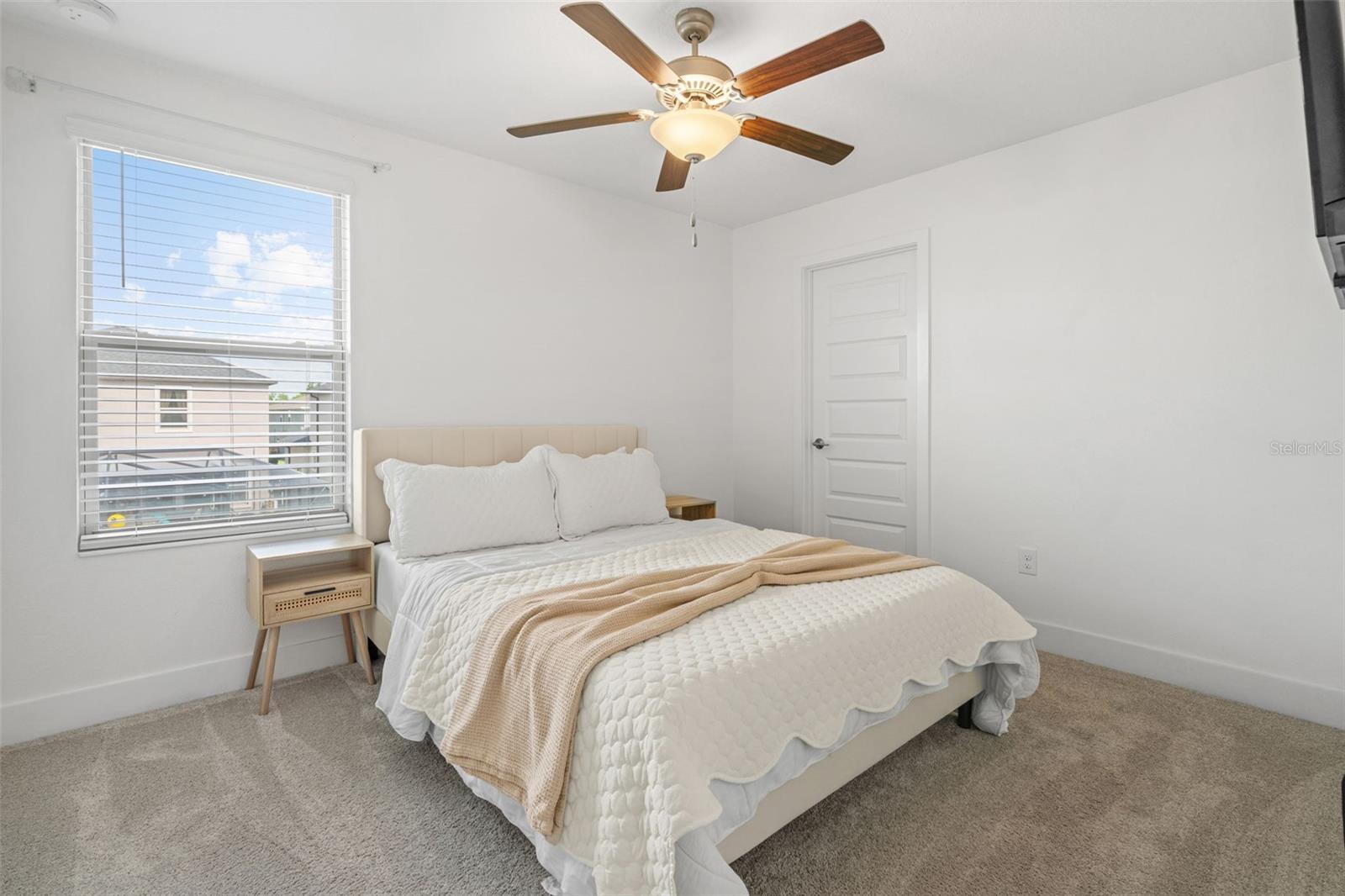 Image 24 of 52 For 4345 Cadence Loop