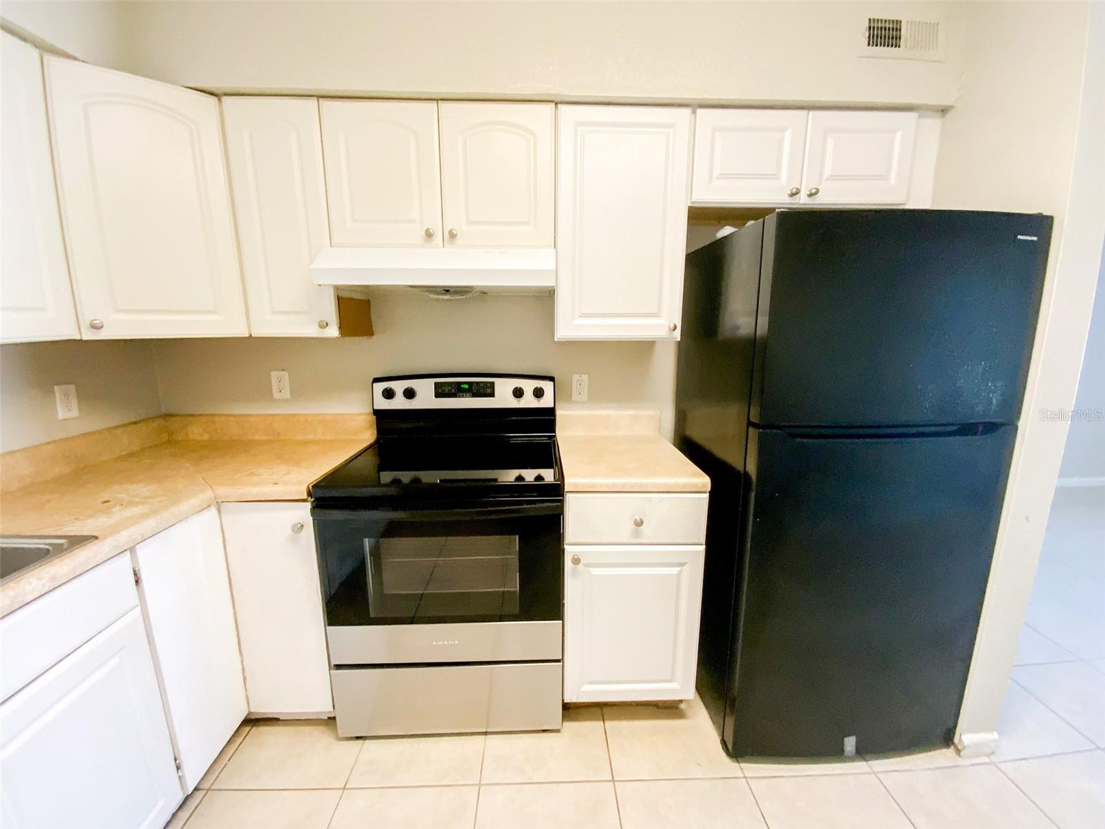 Image 3 of 16 For 2205 Irene Street 2