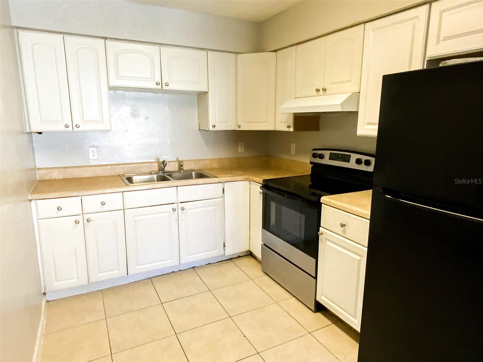 Image 4 of 16 For 2205 Irene Street 2