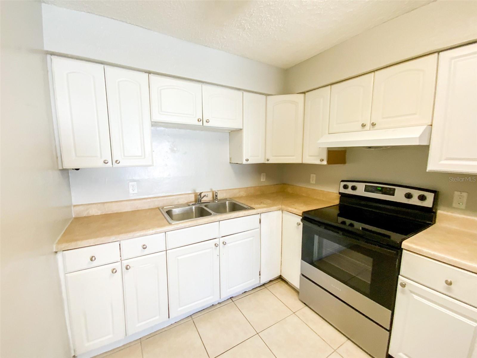 Image 6 of 16 For 2205 Irene Street 2