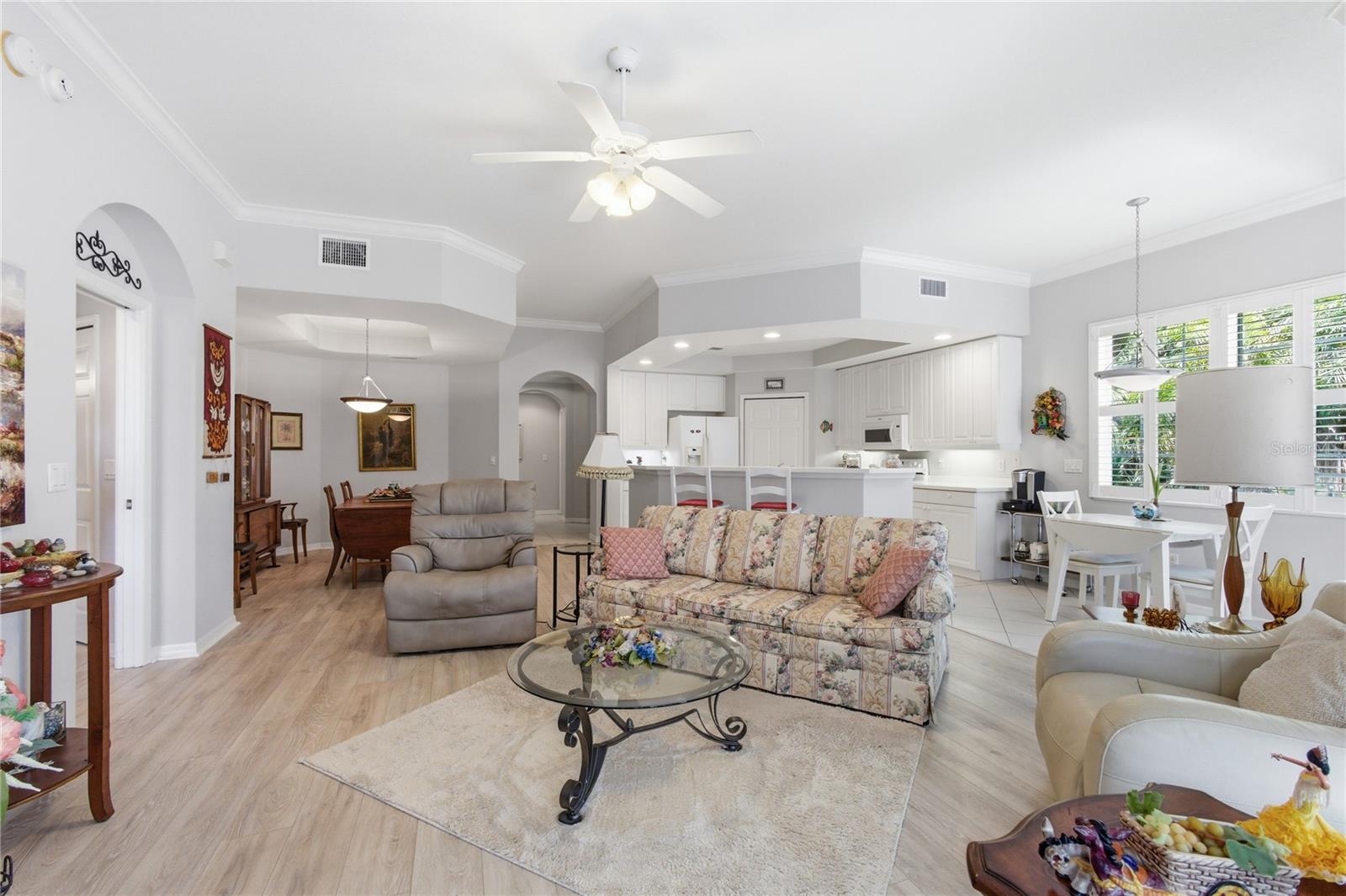 Image 3 of 31 For 4000 Ibis Way 101