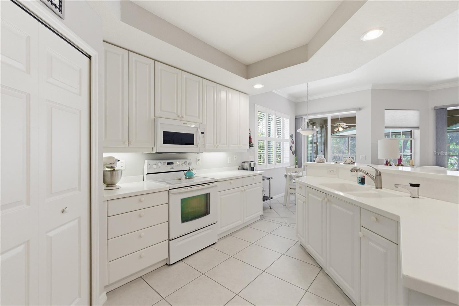 Image 4 of 31 For 4000 Ibis Way 101