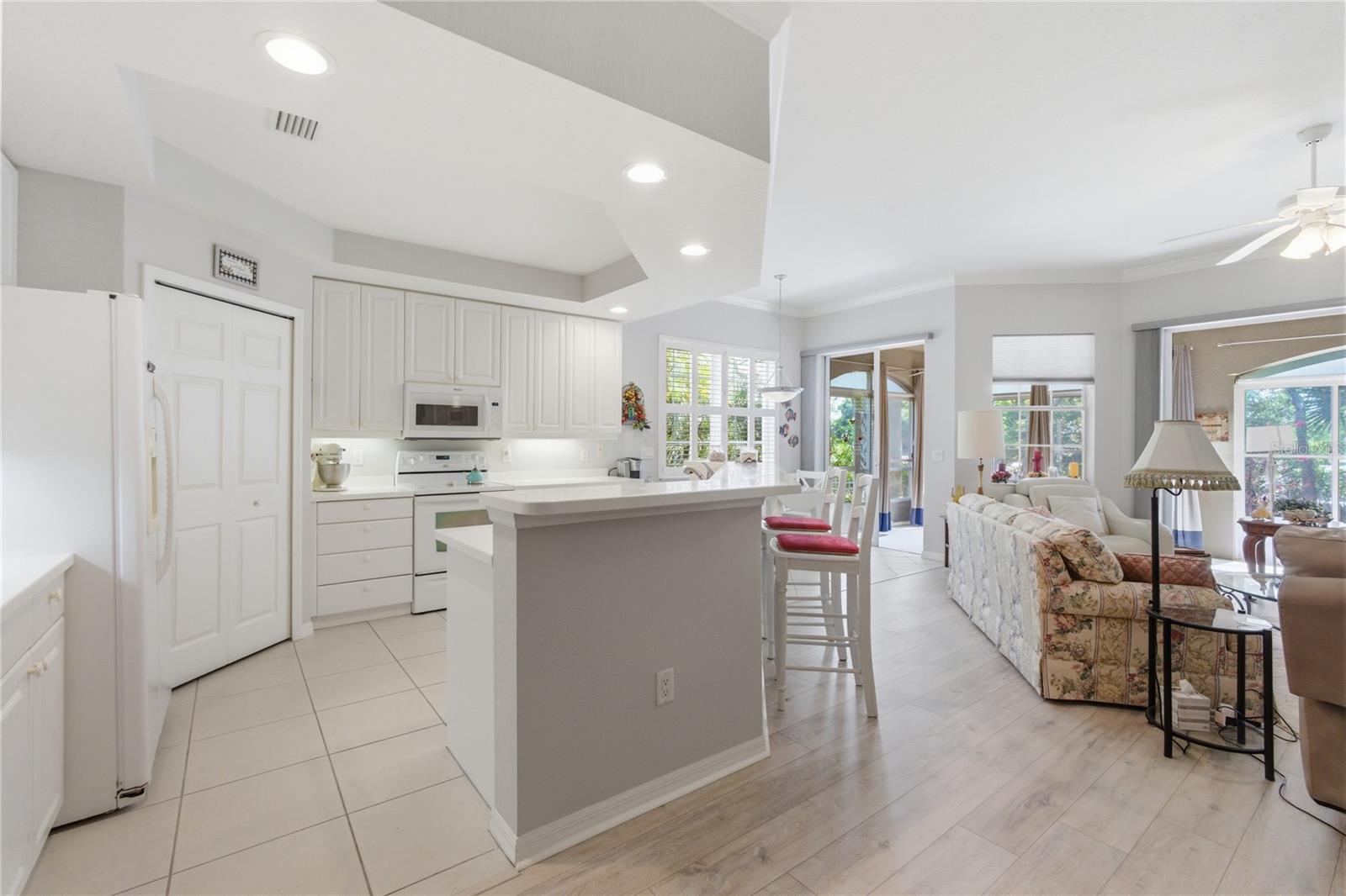 Image 6 of 31 For 4000 Ibis Way 101