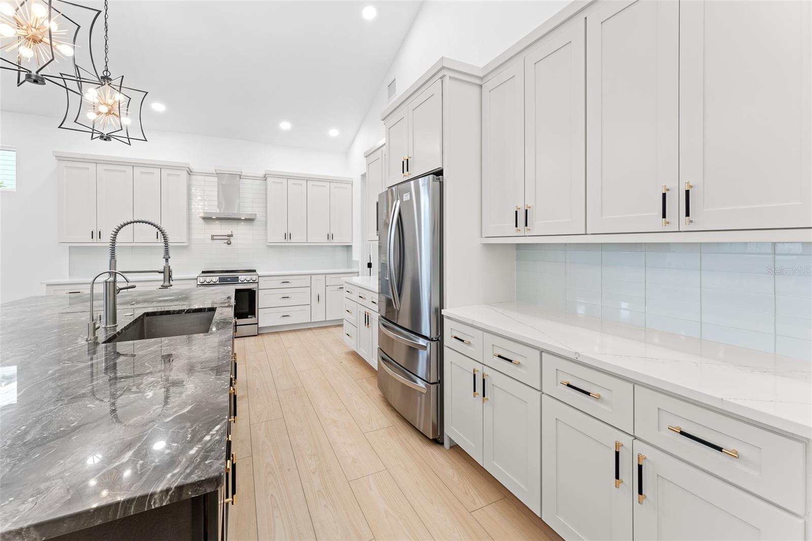 Image 20 of 59 For 4907 15th Avenue N