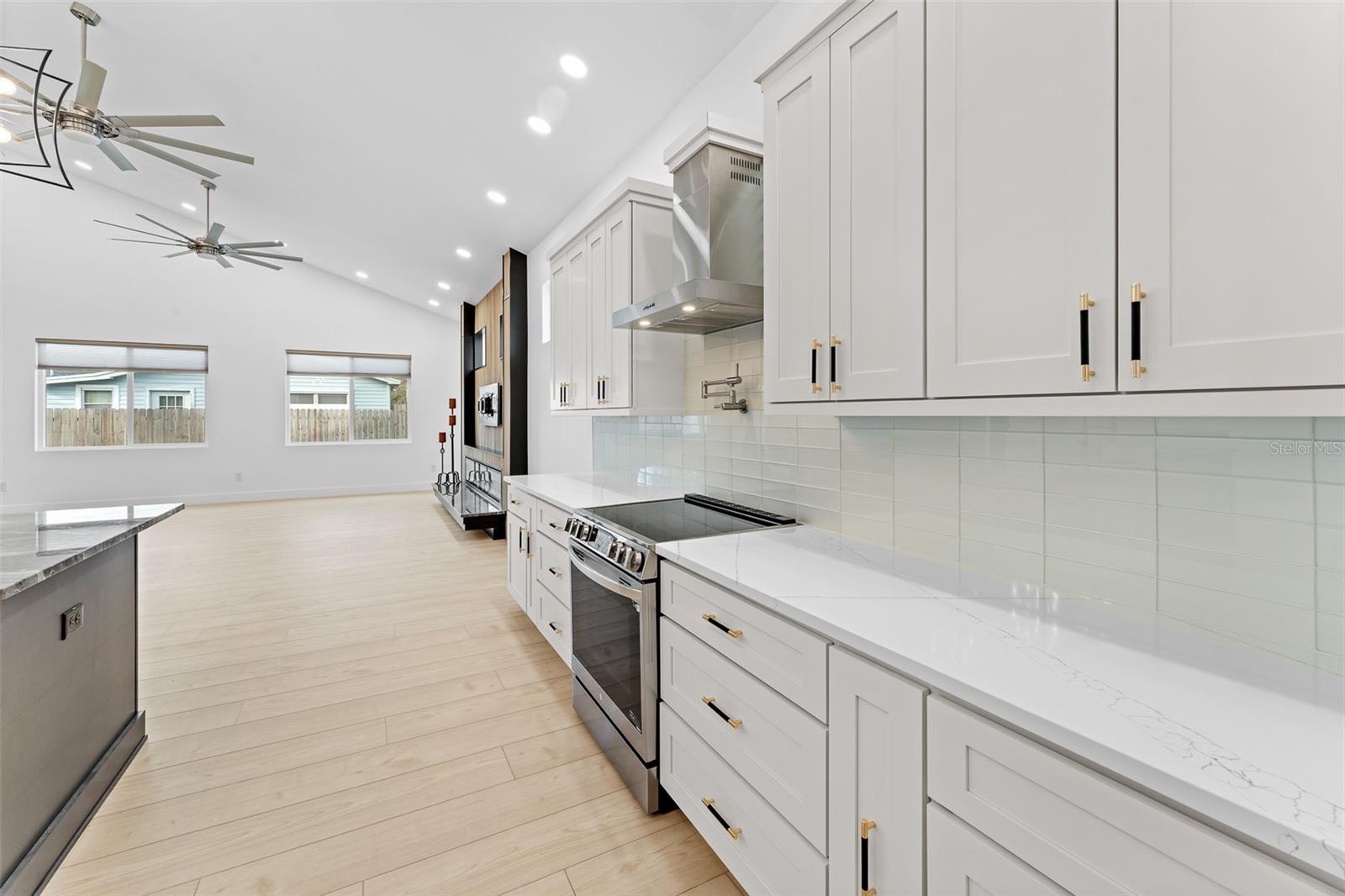 Image 23 of 59 For 4907 15th Avenue N