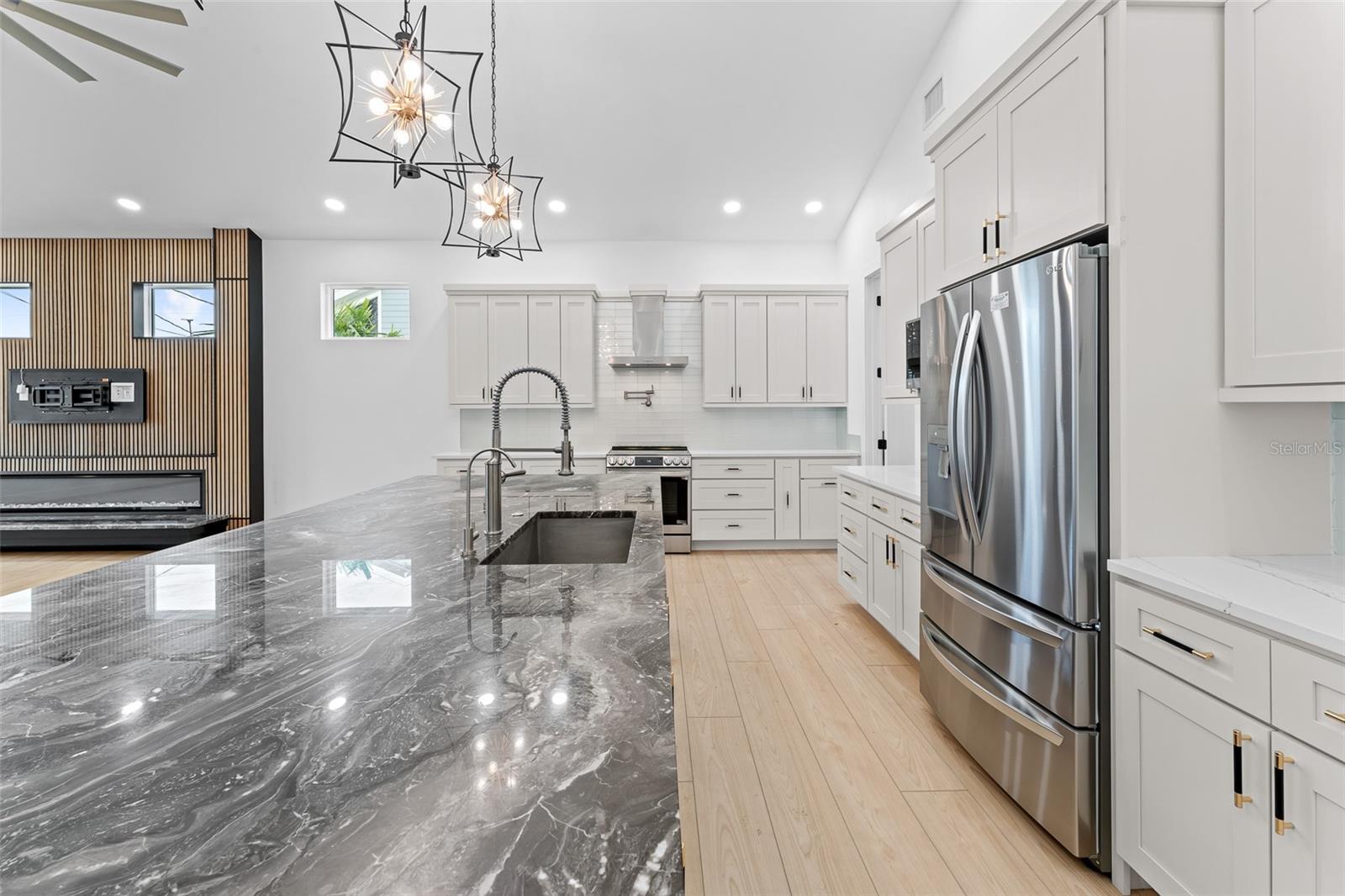 Image 25 of 59 For 4907 15th Avenue N