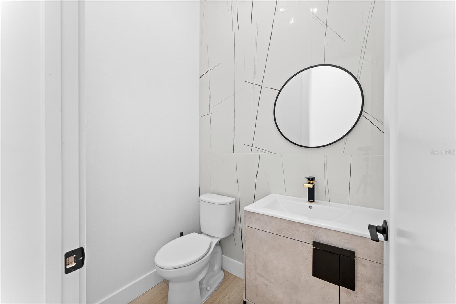 Image 37 of 59 For 4907 15th Avenue N