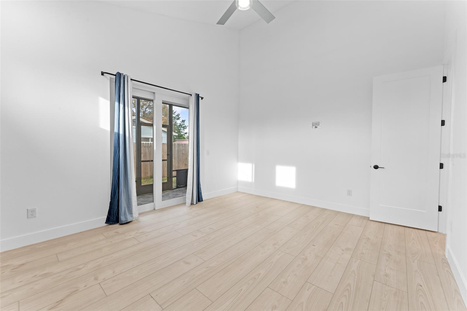 Image 39 of 59 For 4907 15th Avenue N