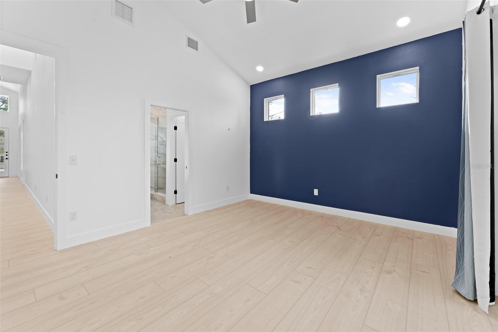 Image 40 of 59 For 4907 15th Avenue N