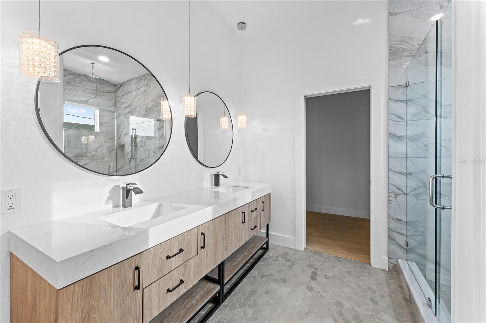 Image 42 of 59 For 4907 15th Avenue N