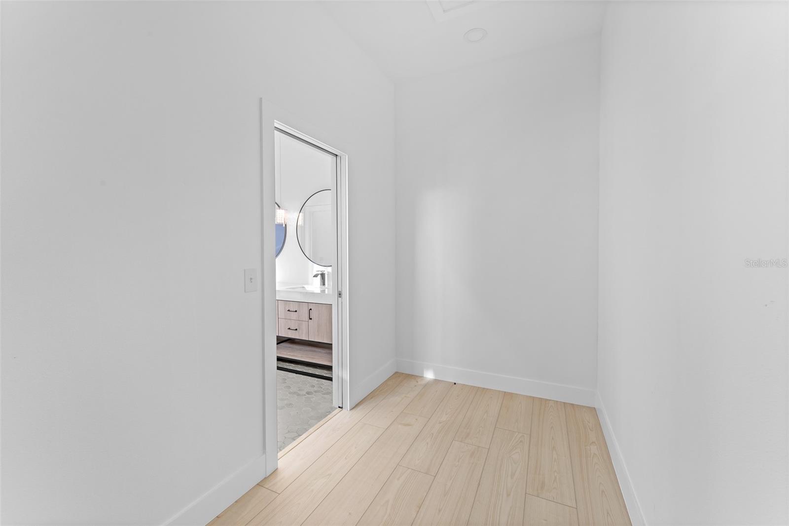 Image 48 of 59 For 4907 15th Avenue N