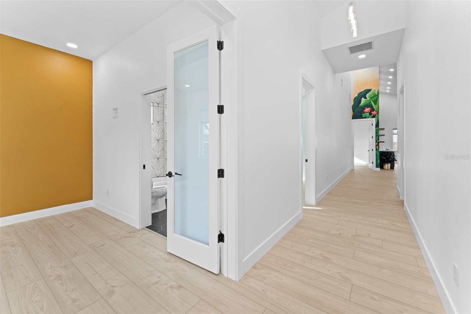 Image 5 of 59 For 4907 15th Avenue N