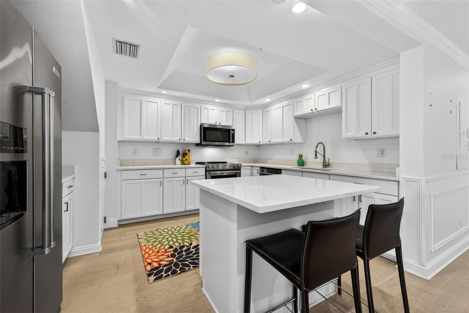 Image 13 of 35 For 922 Shore Drive Ne