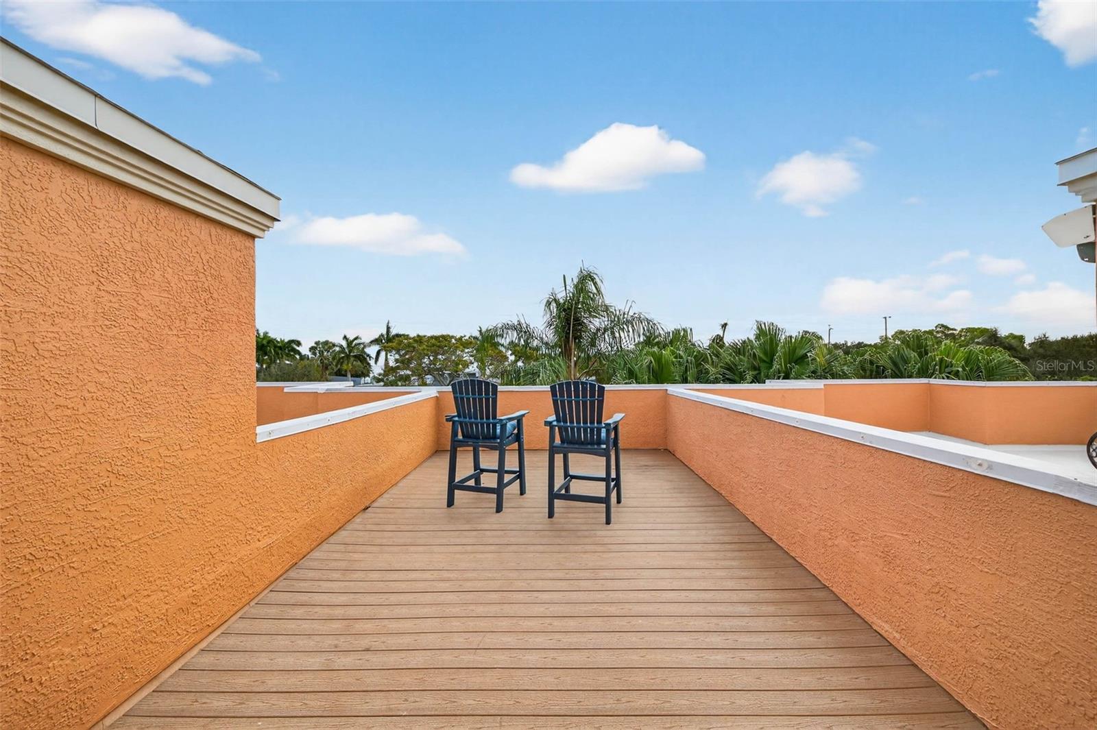 Image 26 of 35 For 922 Shore Drive Ne