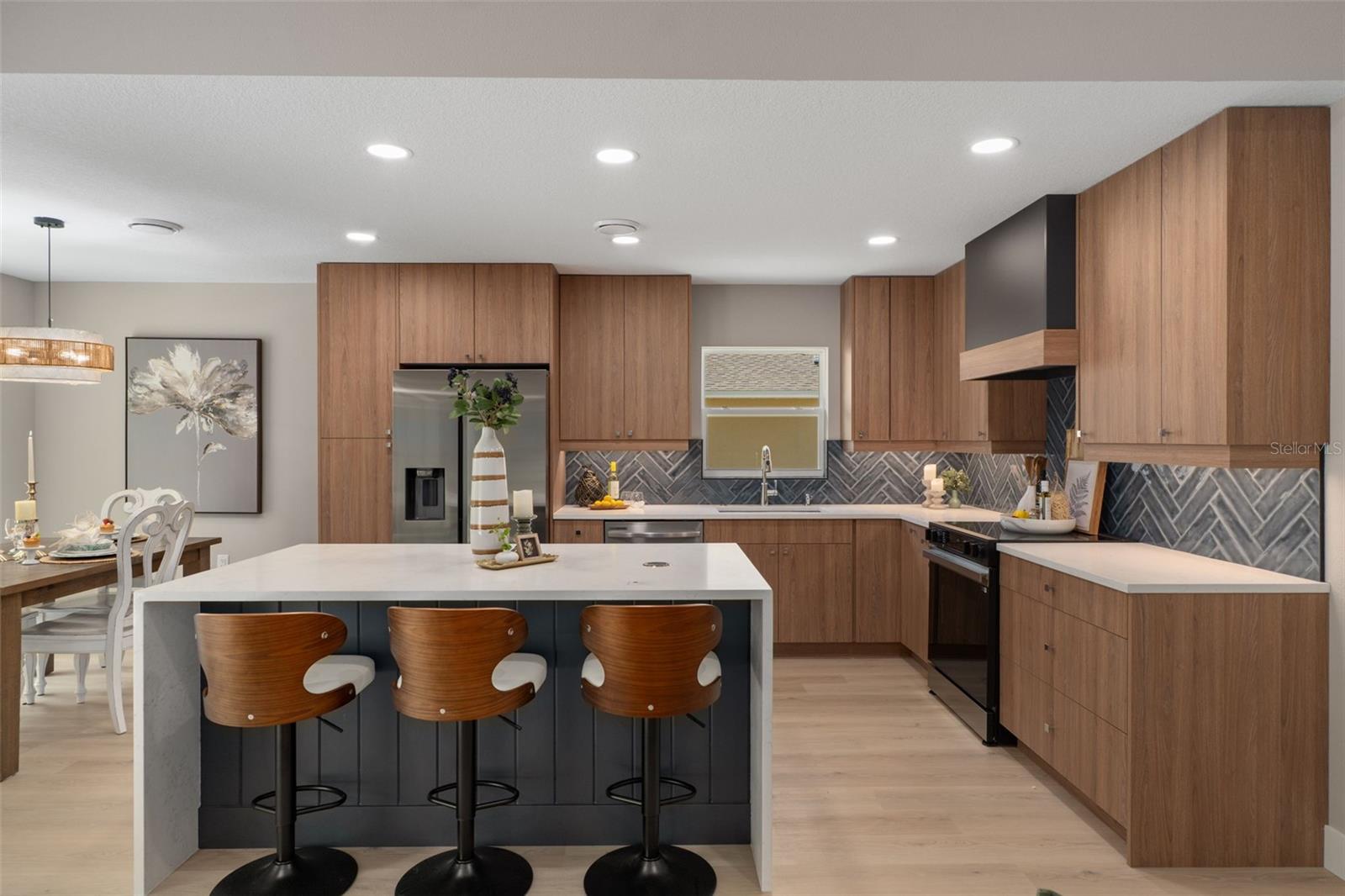 Image 17 of 49 For 3316 Anderson Street