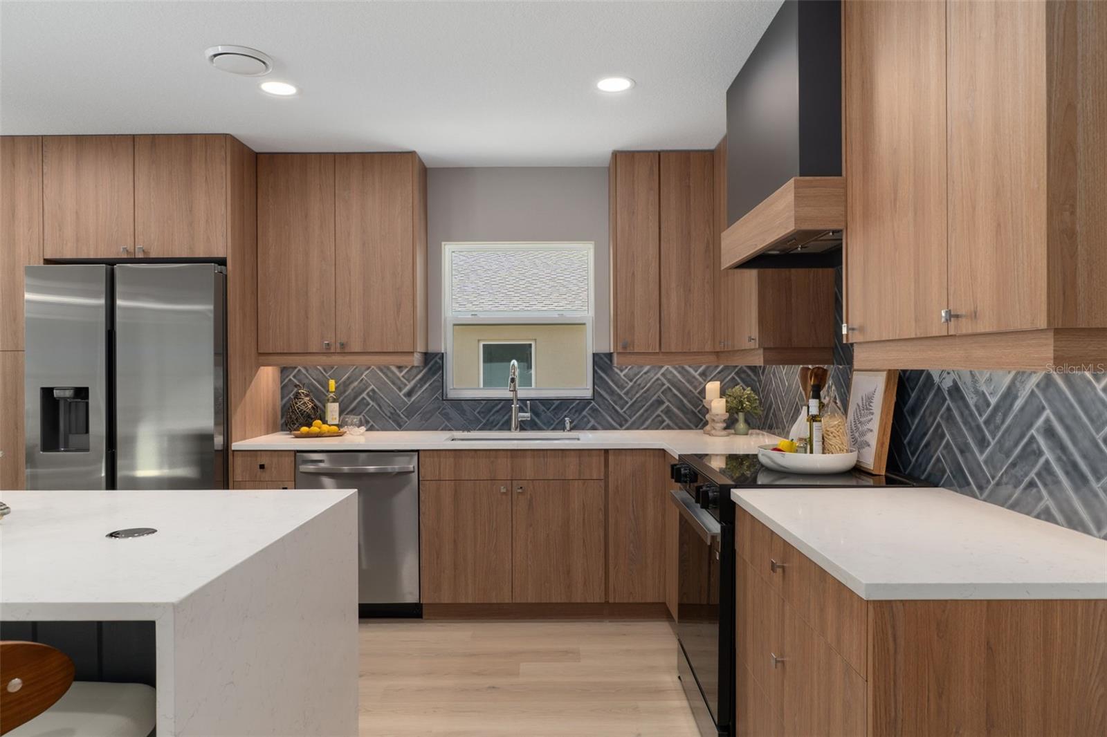 Image 18 of 49 For 3316 Anderson Street