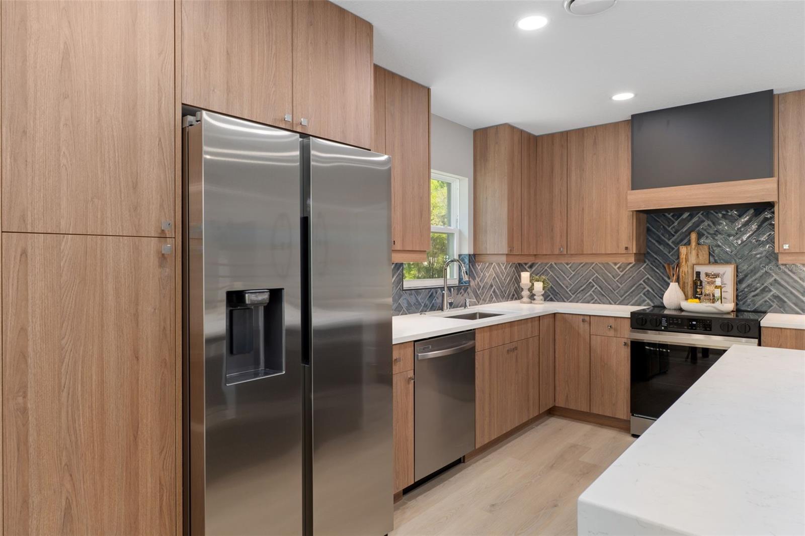 Image 21 of 49 For 3316 Anderson Street