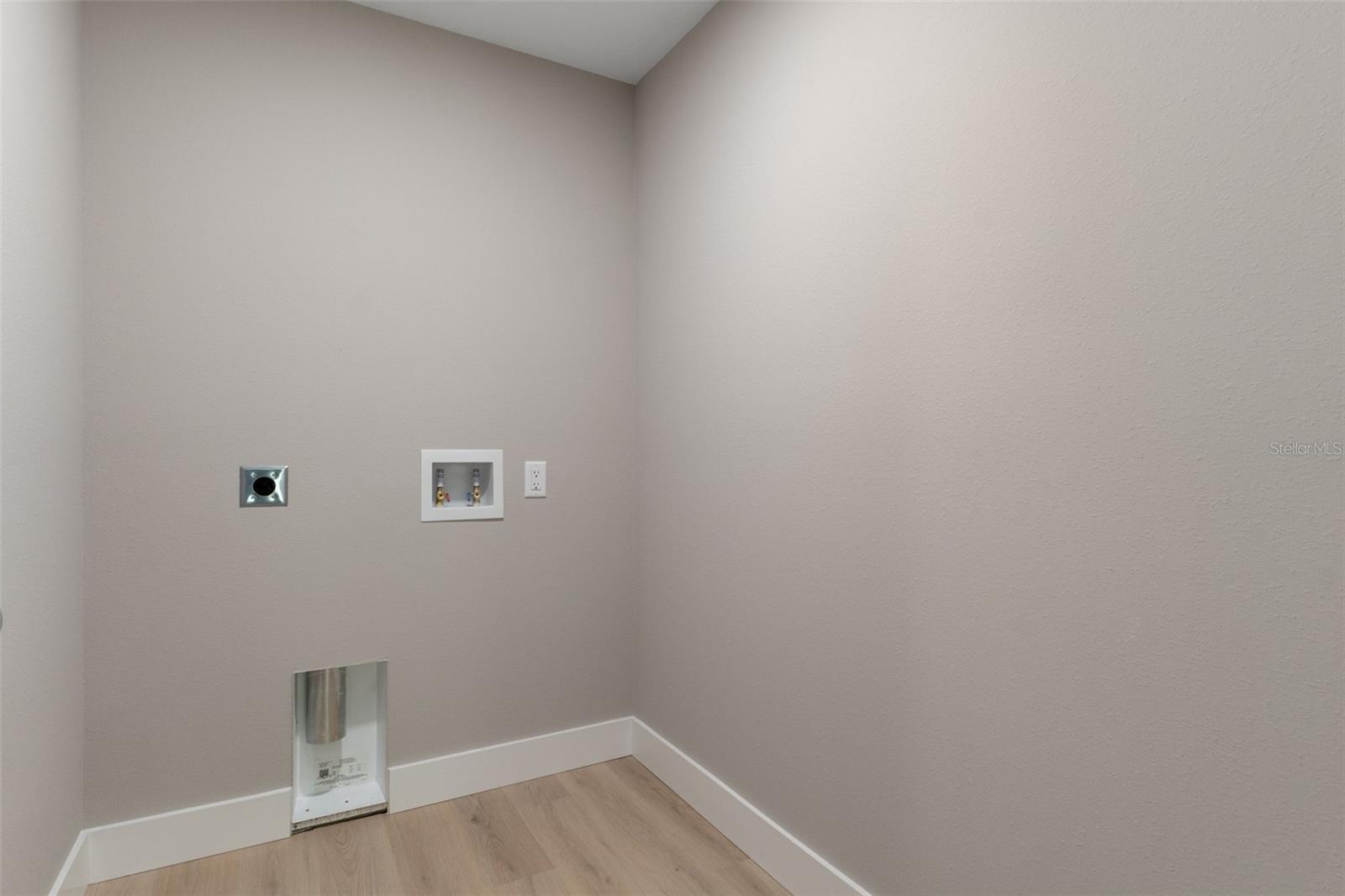 Image 39 of 49 For 3316 Anderson Street