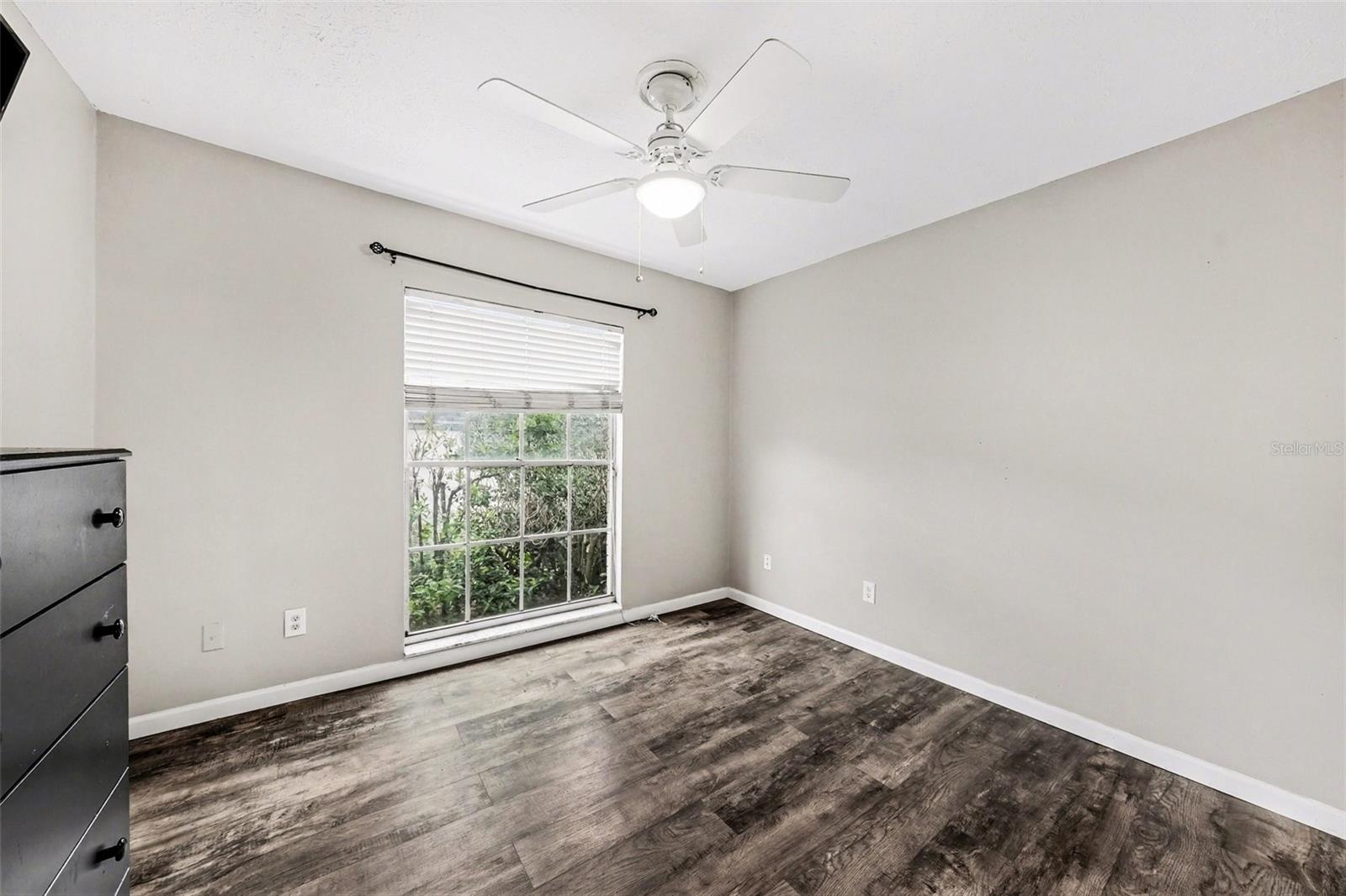 Listing photo id 14 for 208 Donatello Drive