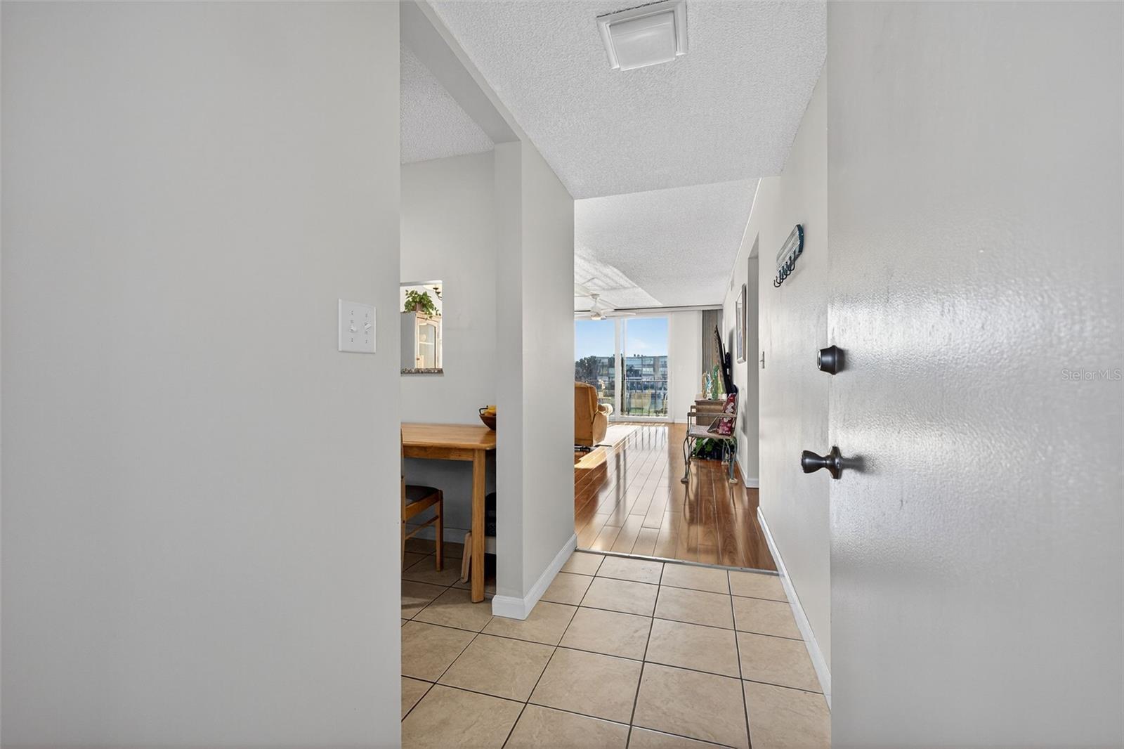 Image 2 of 30 For 7625 Sun Island Drive S 207