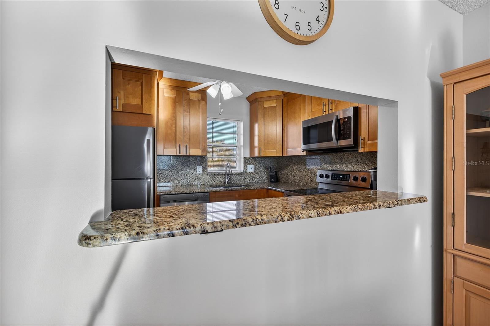 Image 8 of 30 For 7625 Sun Island Drive S 207