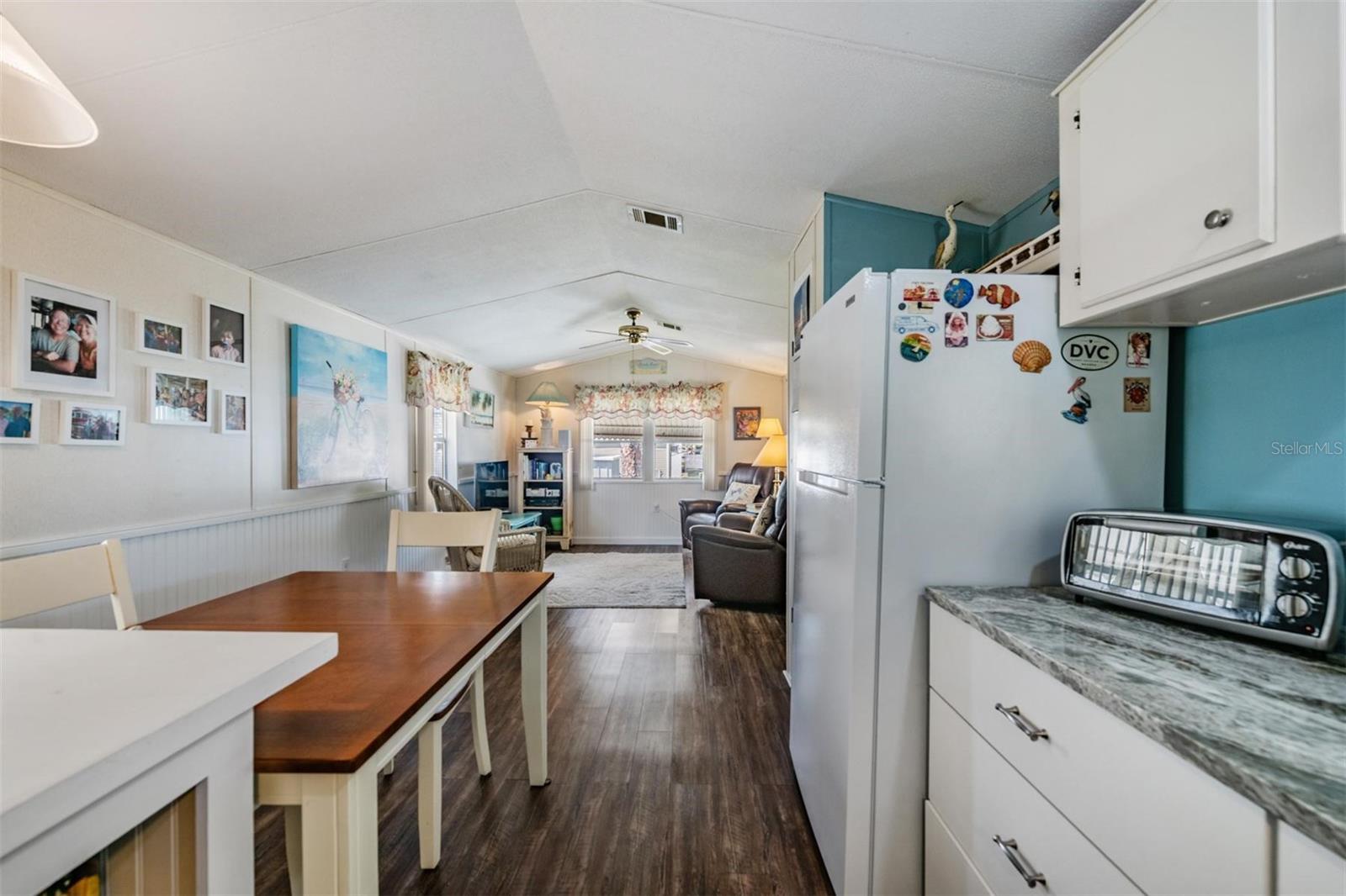 Image 12 of 47 For 605 Michigan Boulevard 39