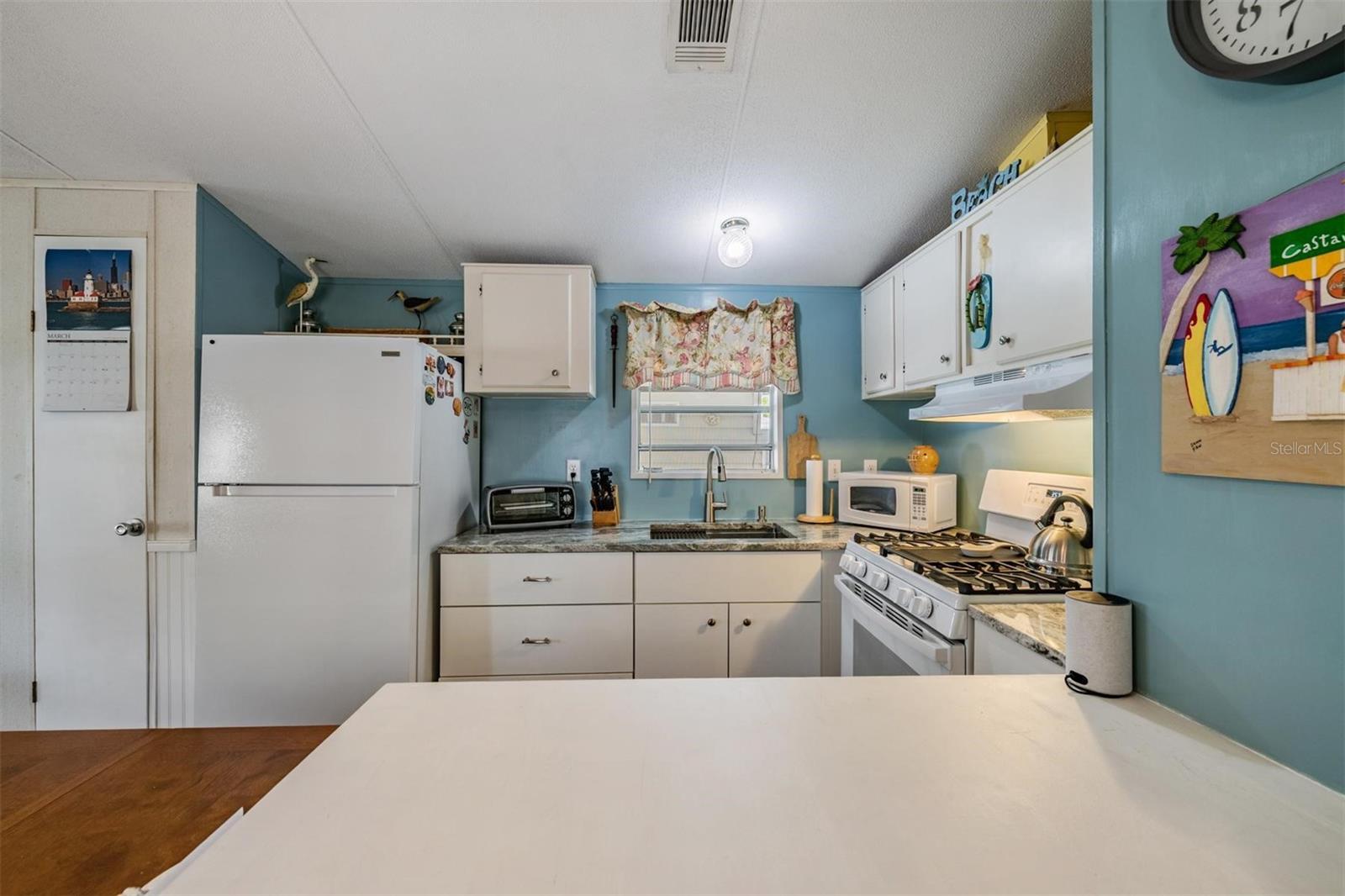 Image 13 of 47 For 605 Michigan Boulevard 39