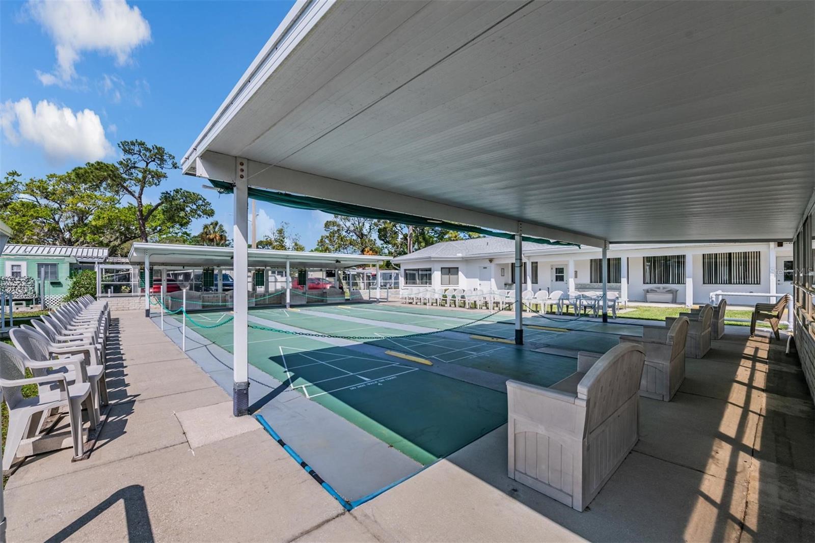 Image 40 of 47 For 605 Michigan Boulevard 39