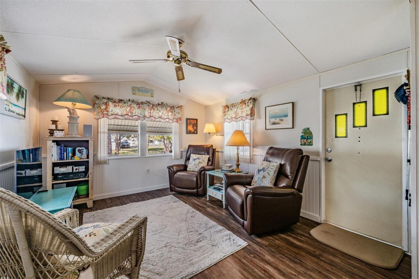 Image 5 of 47 For 605 Michigan Boulevard 39