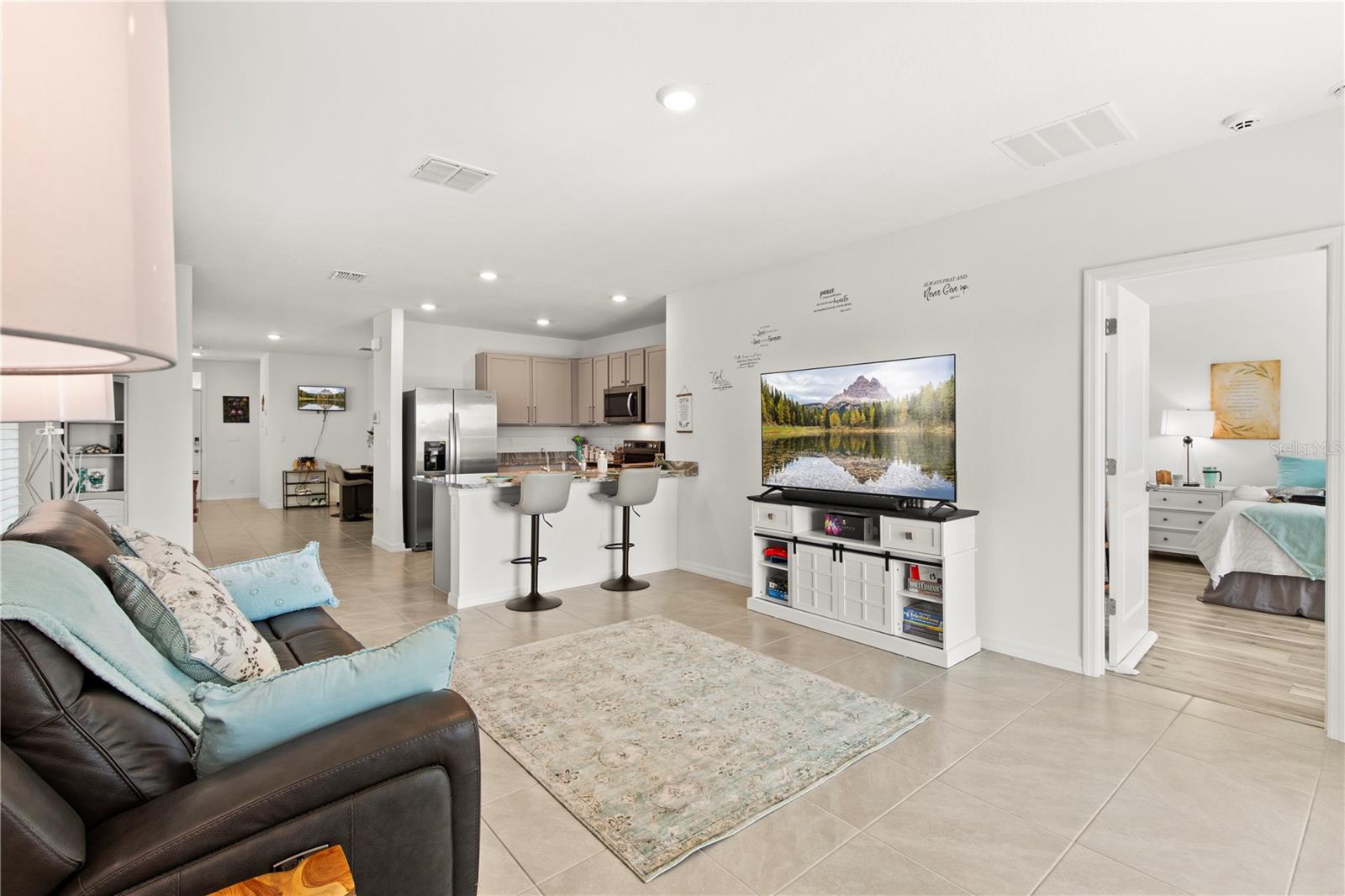 Image 5 of 40 For 6250 Wandering Willow Drive