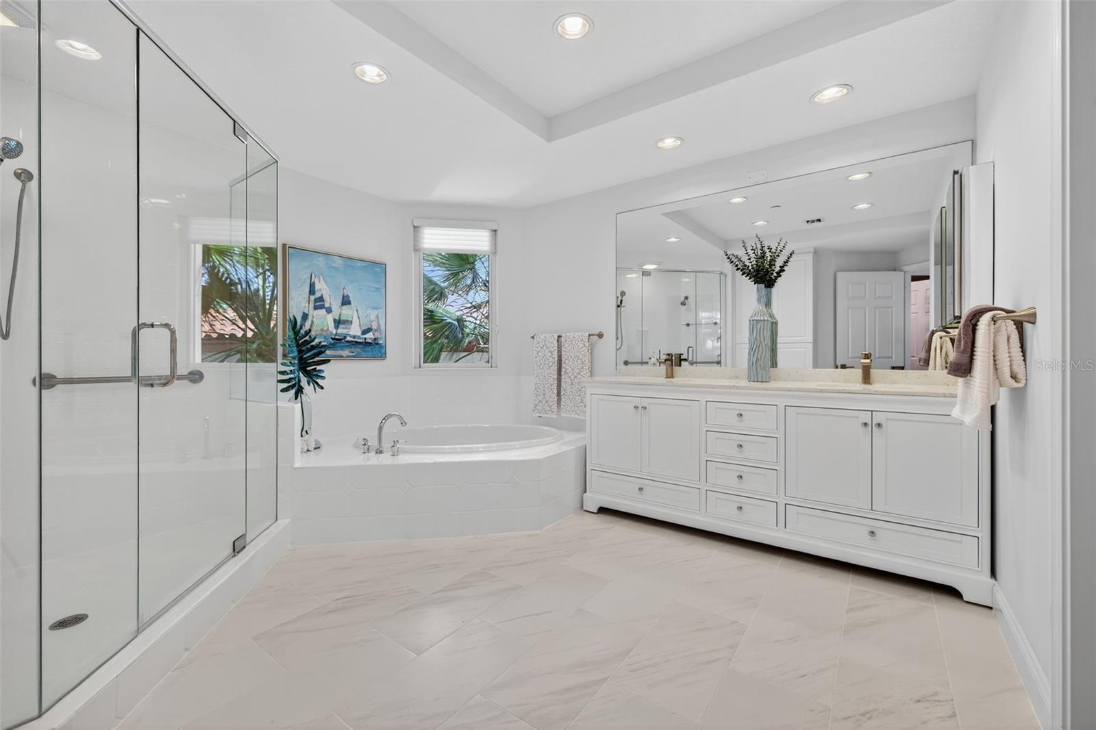 Image 23 of 52 For 555 5th Avenue Ne 332