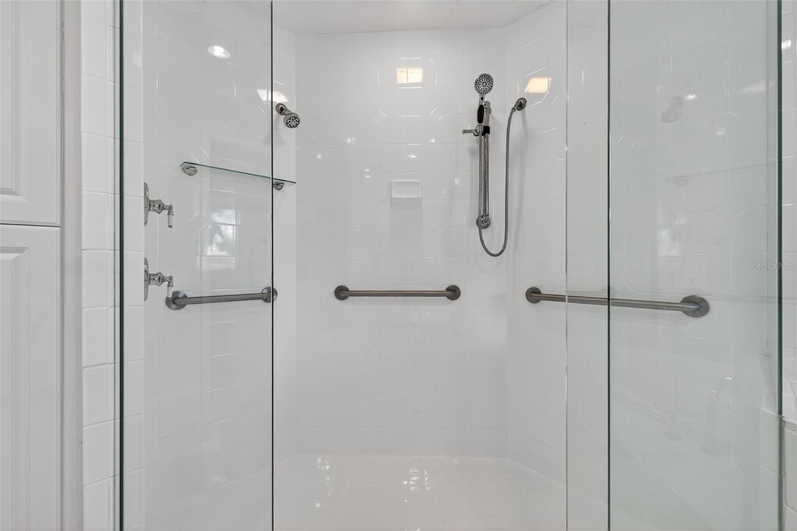 Image 26 of 52 For 555 5th Avenue Ne 332