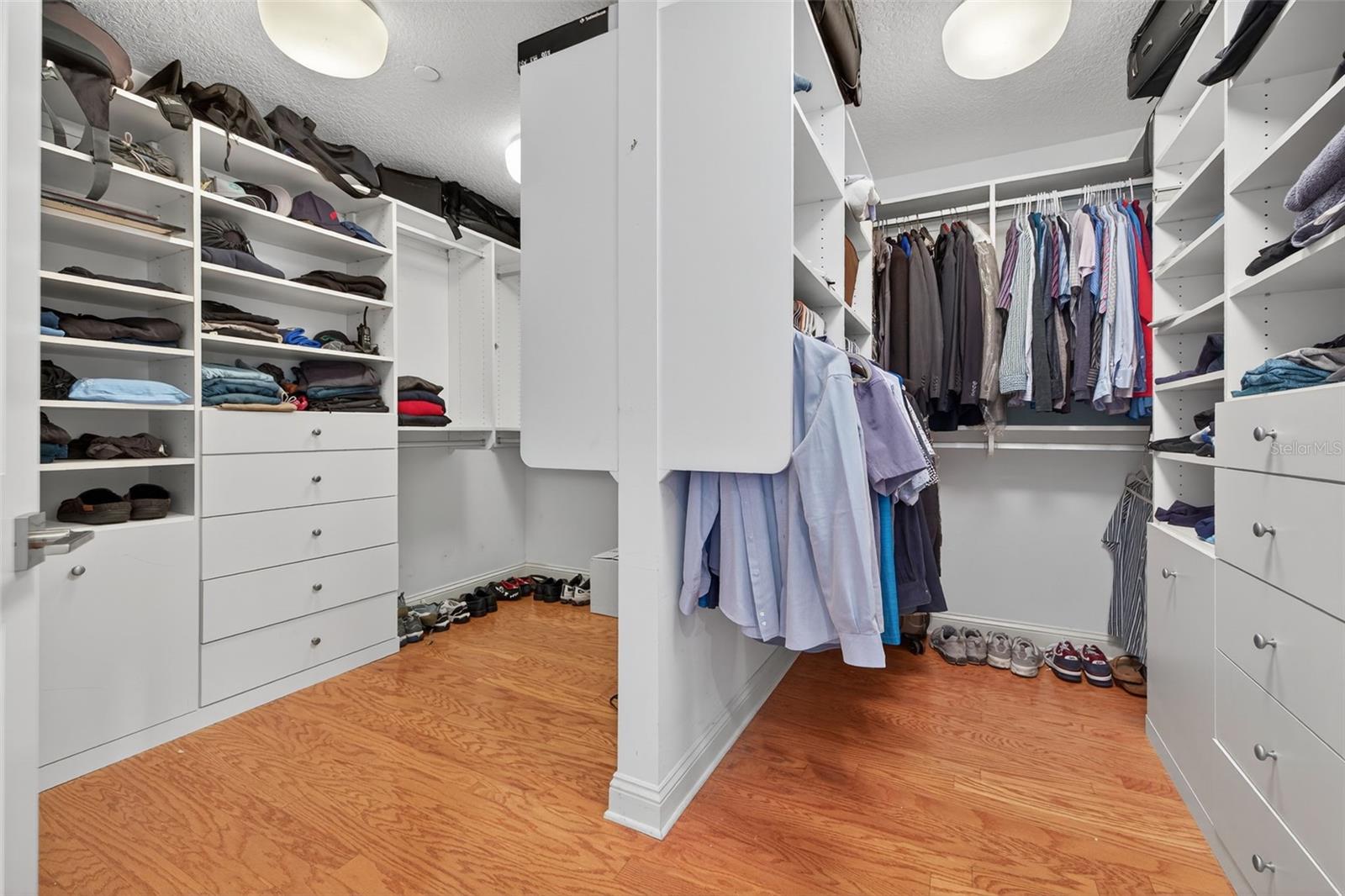 Image 27 of 52 For 555 5th Avenue Ne 332