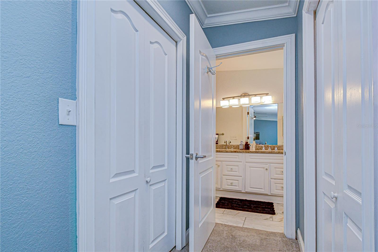 Image 19 of 39 For 6137 12th Avenue S