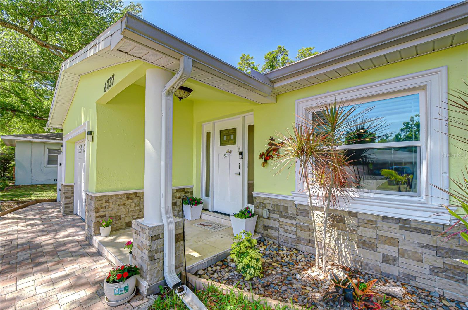 Image 2 of 39 For 6137 12th Avenue S