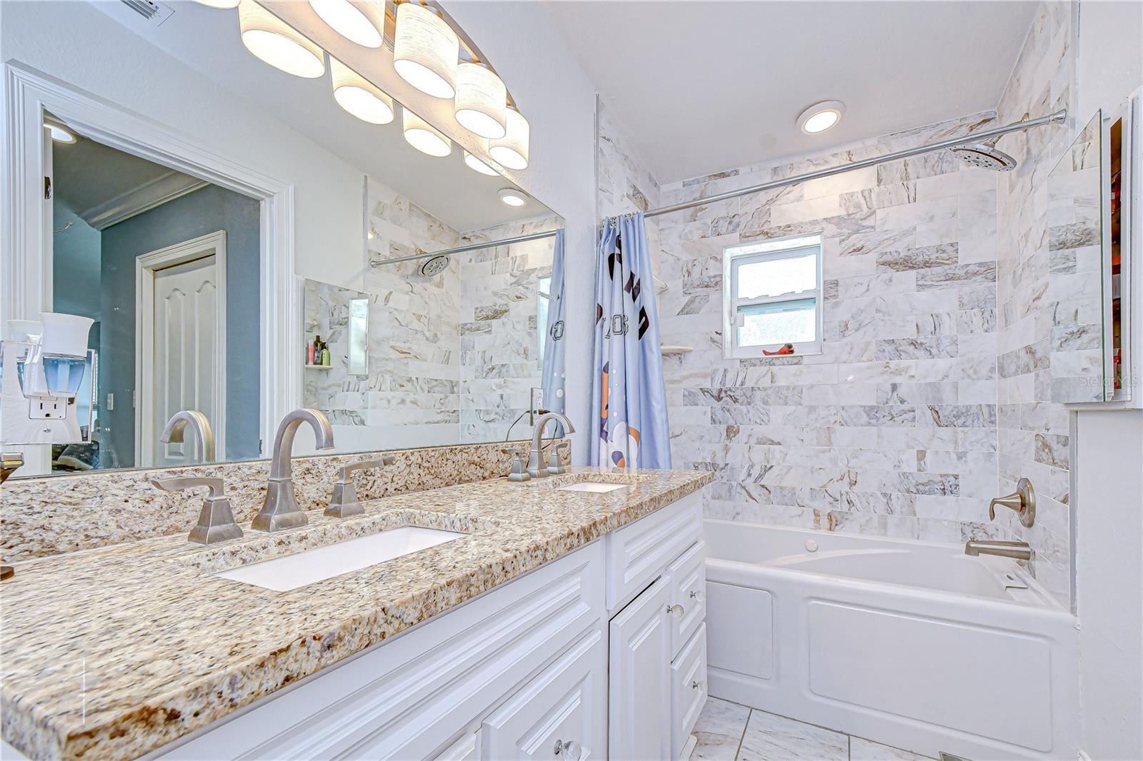 Image 20 of 39 For 6137 12th Avenue S