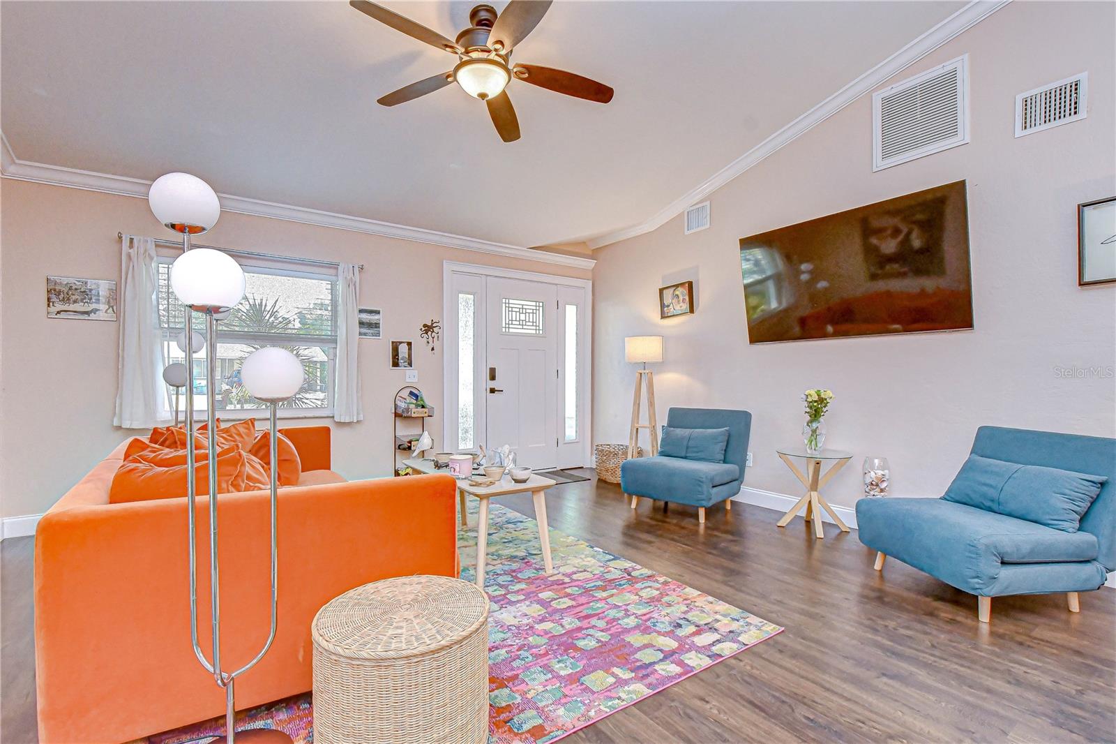 Image 4 of 39 For 6137 12th Avenue S