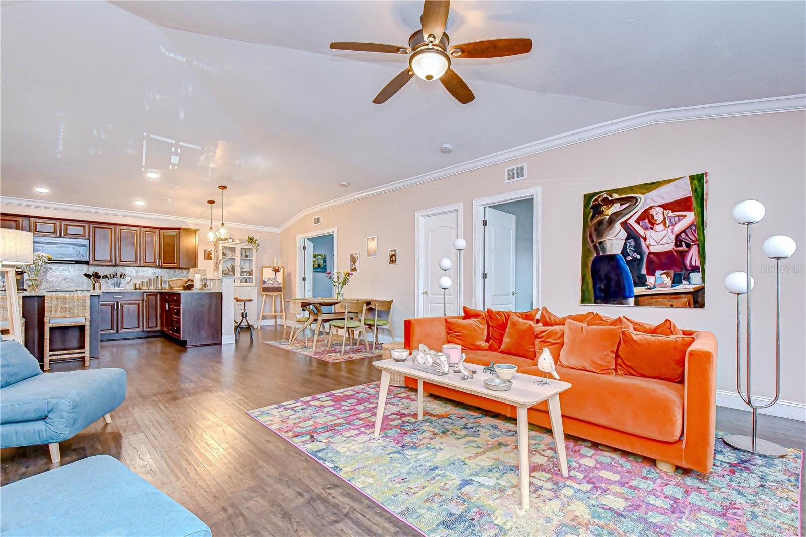 Image 6 of 39 For 6137 12th Avenue S