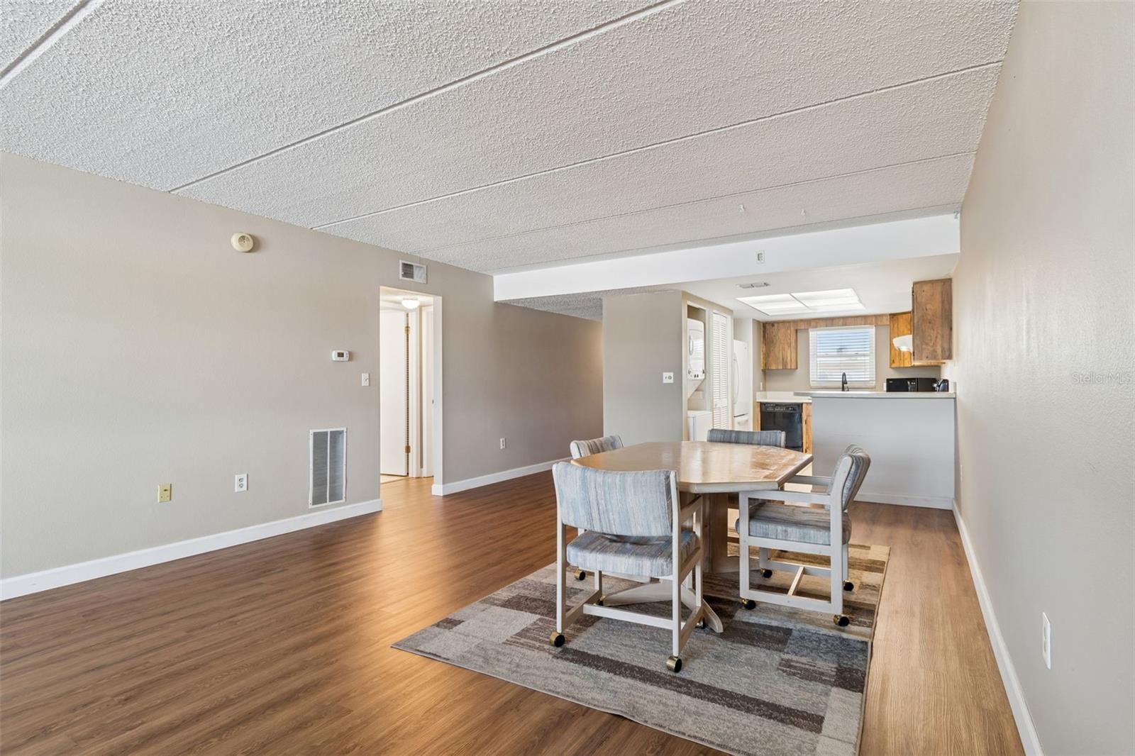 Image 11 of 56 For 12300 Park Boulevard 221