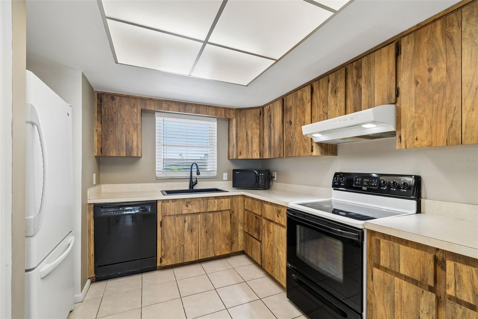 Image 16 of 56 For 12300 Park Boulevard 221