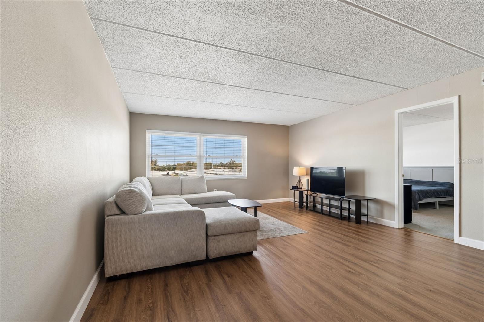 Image 21 of 56 For 12300 Park Boulevard 221