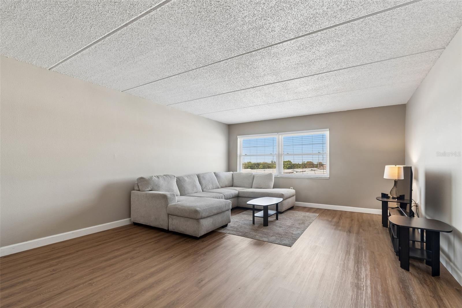 Image 23 of 56 For 12300 Park Boulevard 221