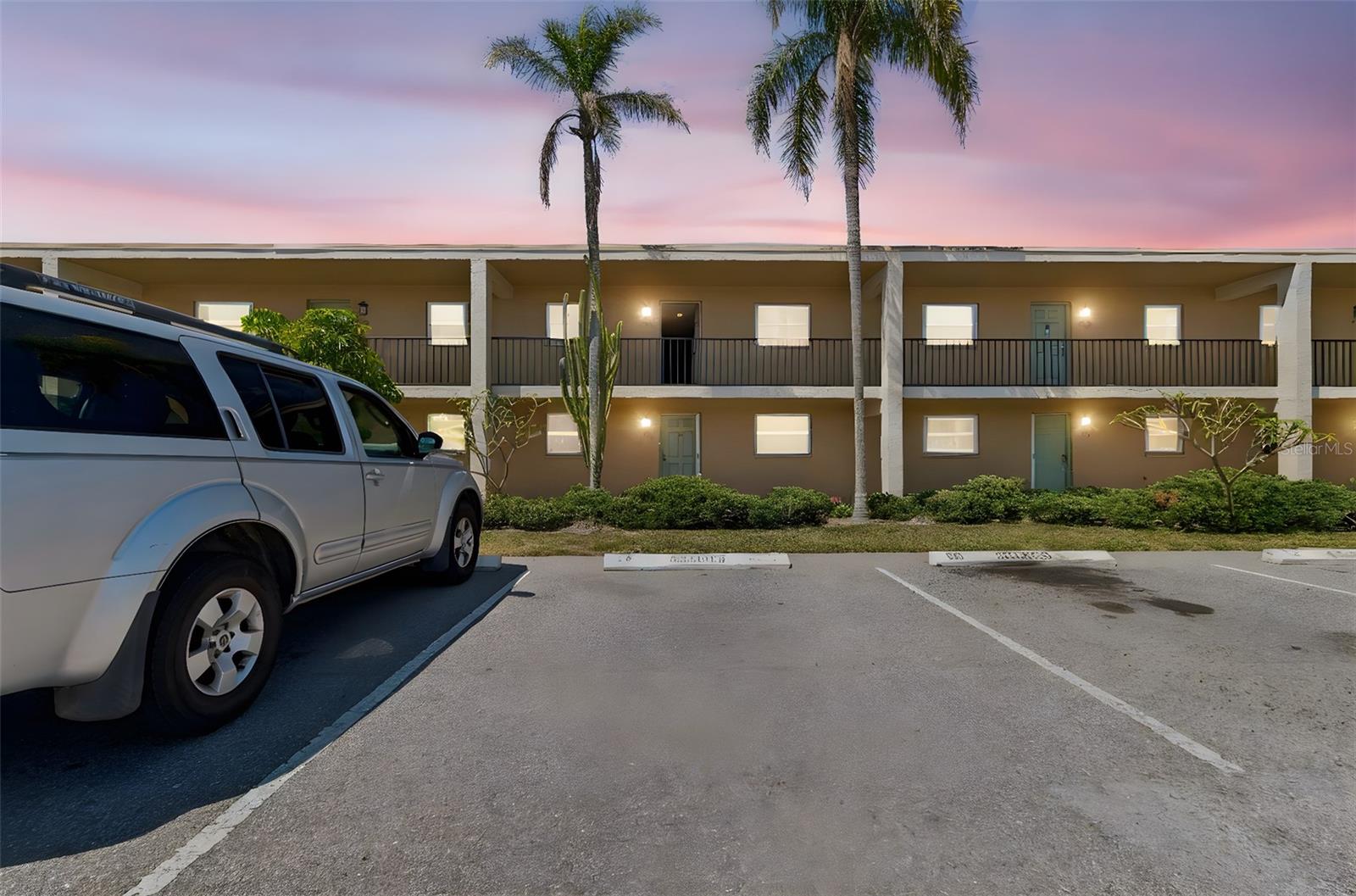 Image 3 of 56 For 12300 Park Boulevard 221