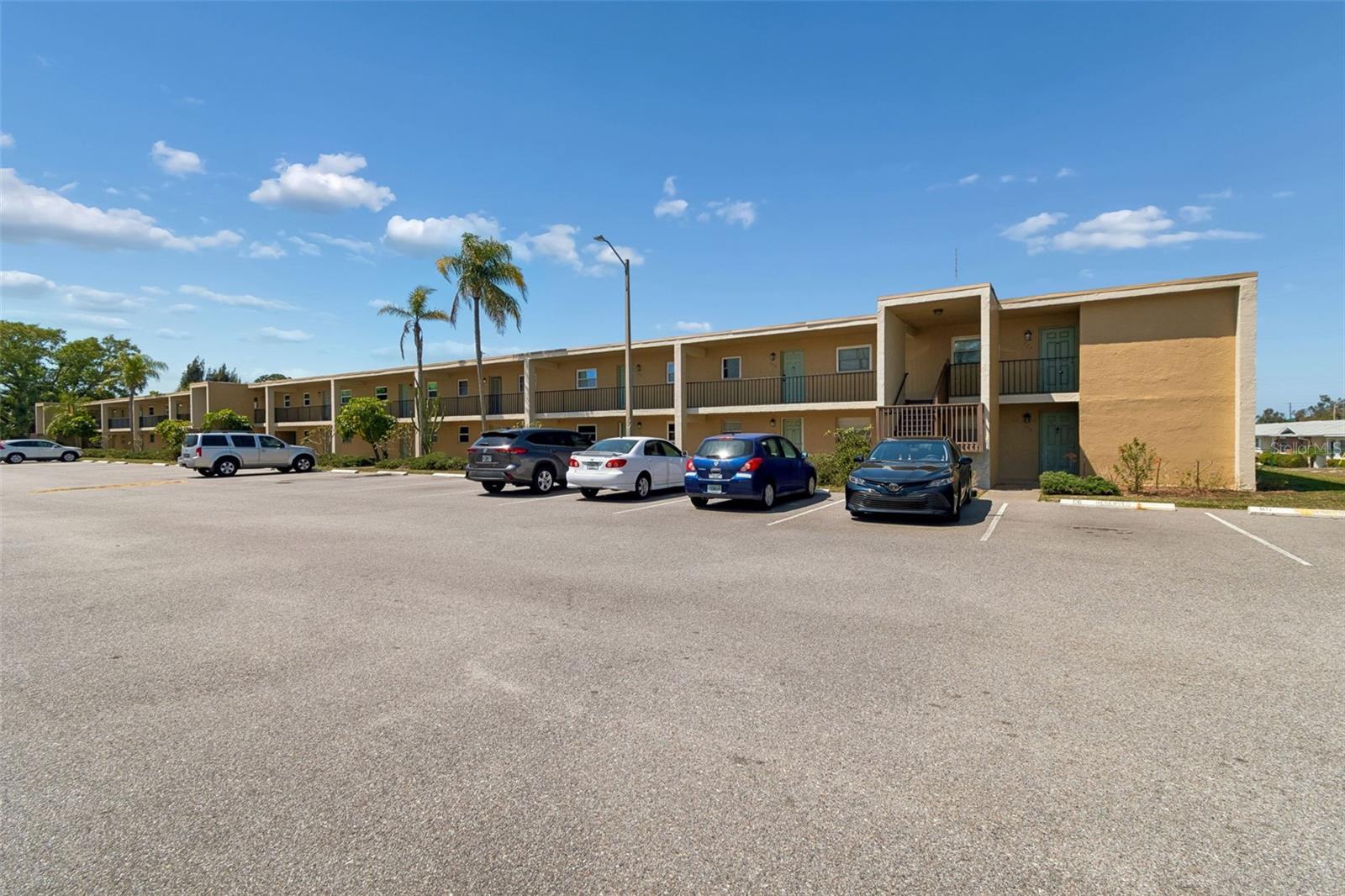 Image 4 of 56 For 12300 Park Boulevard 221