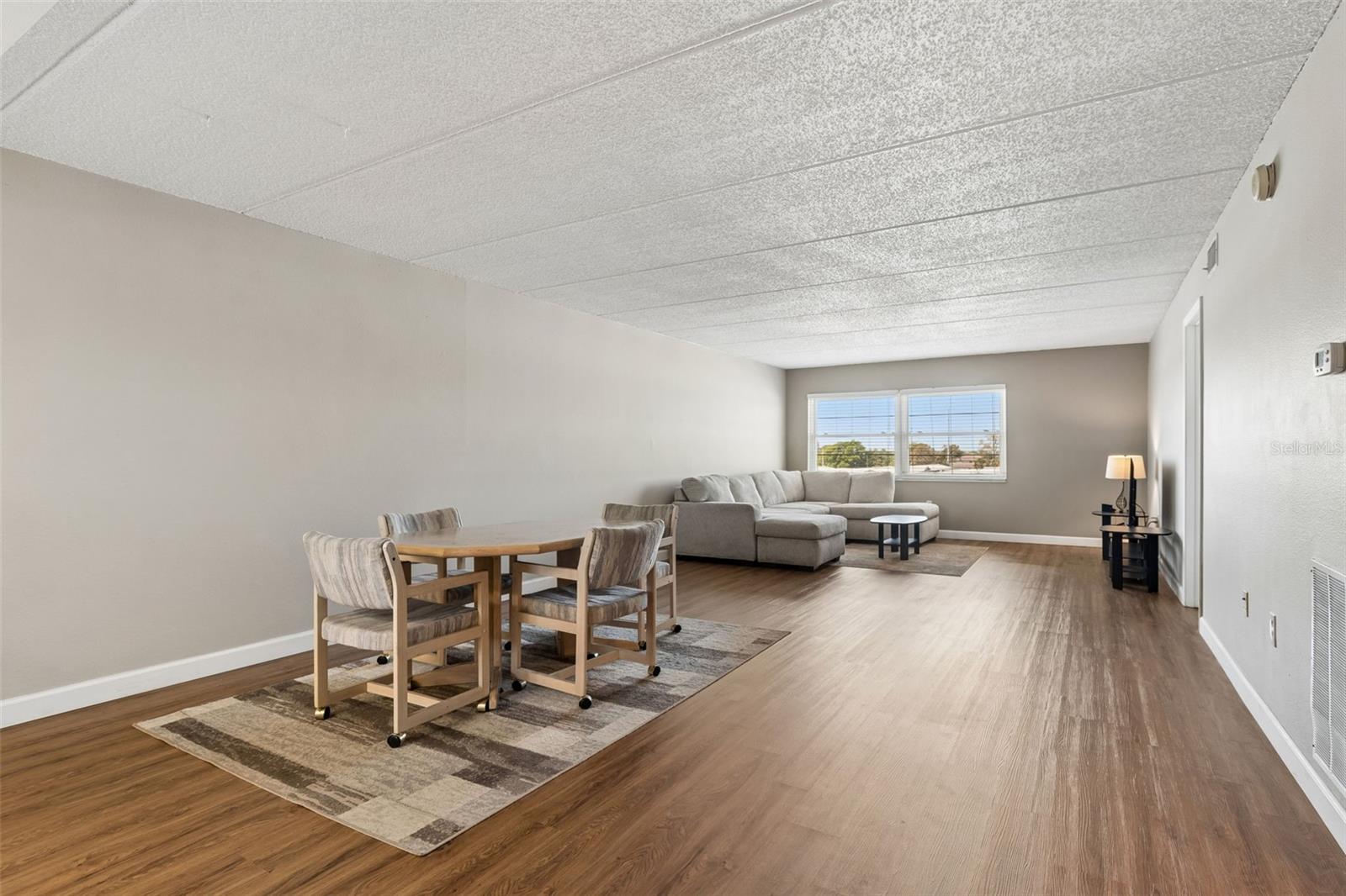 Image 8 of 56 For 12300 Park Boulevard 221